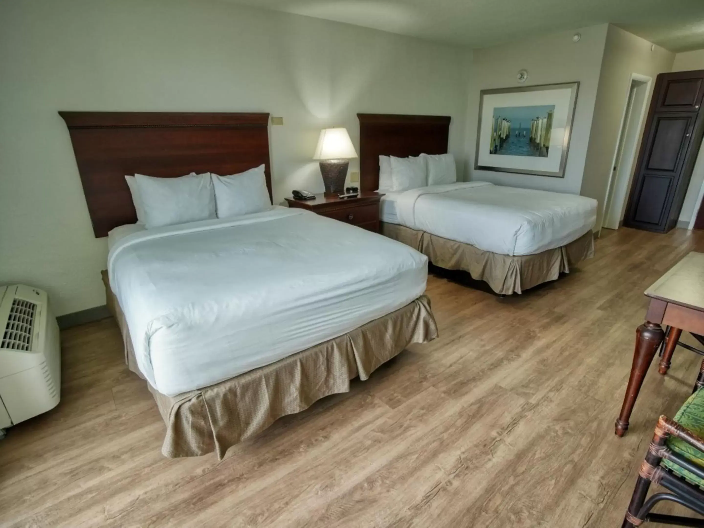 Bedroom, Bed in Treasure Bay Resort and Marina