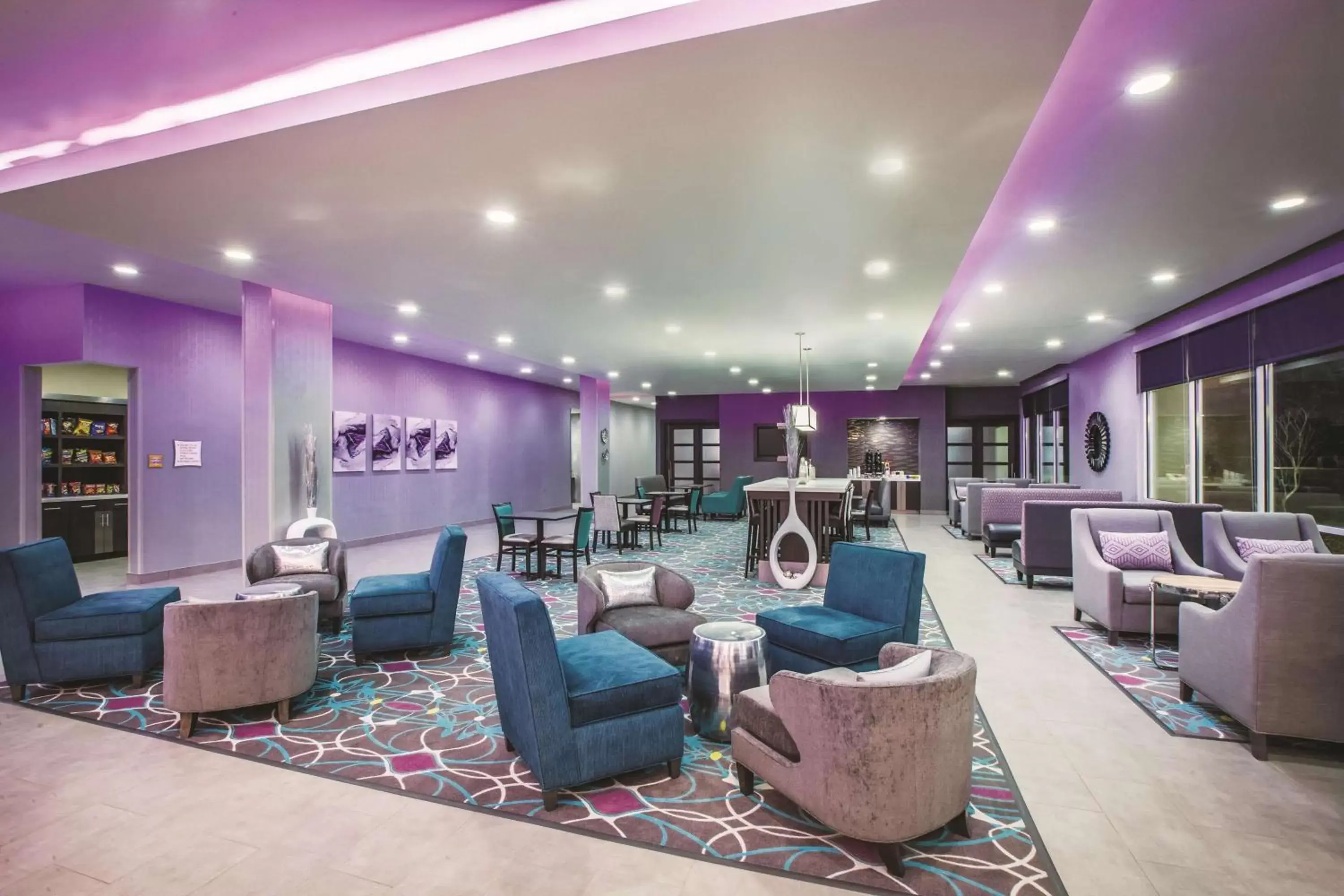 Lobby or reception in La Quinta by Wyndham Lubbock South