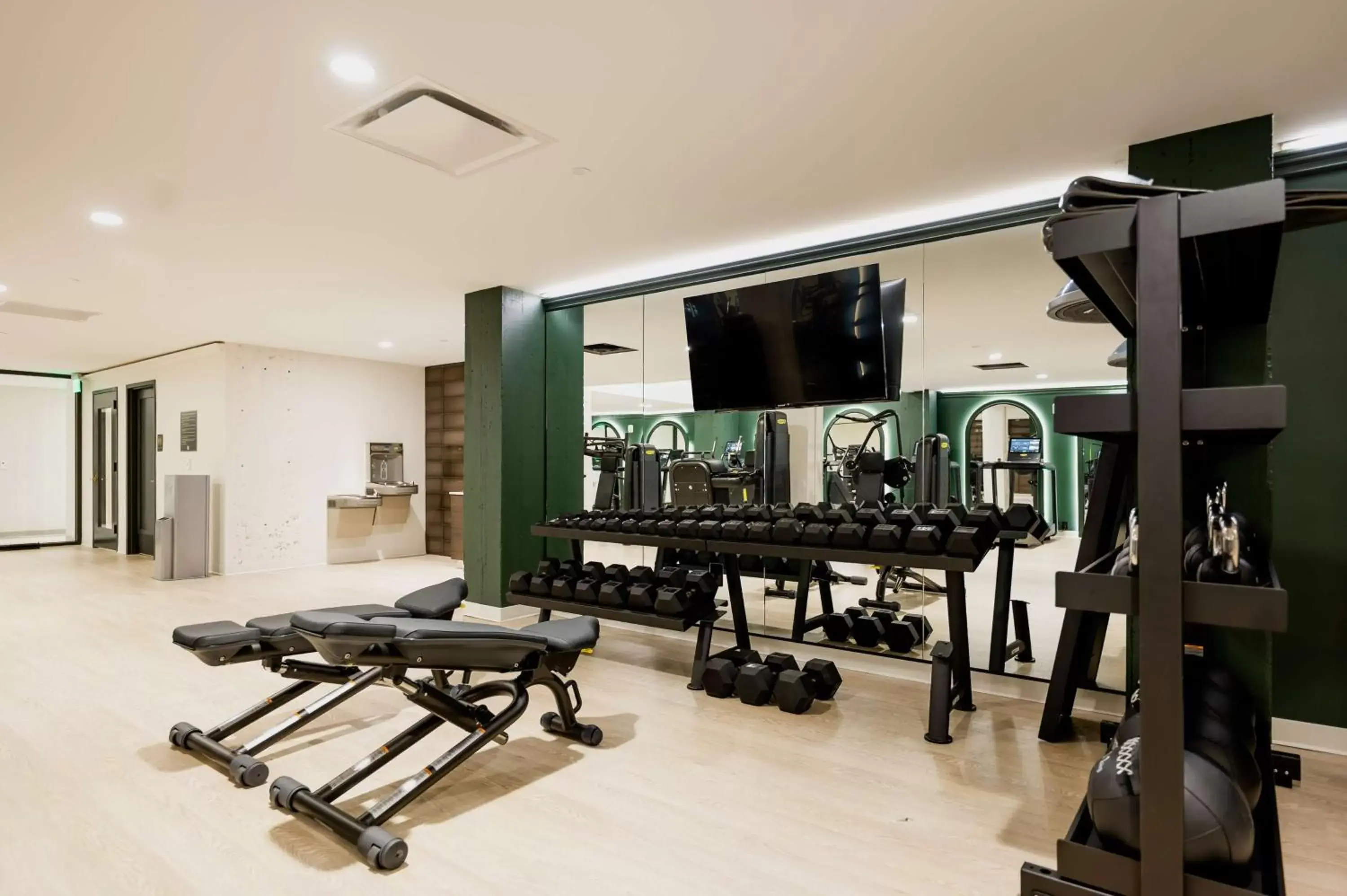 Fitness centre/facilities, Fitness Center/Facilities in Hotel Fort Des Moines, Curio Collection By Hilton