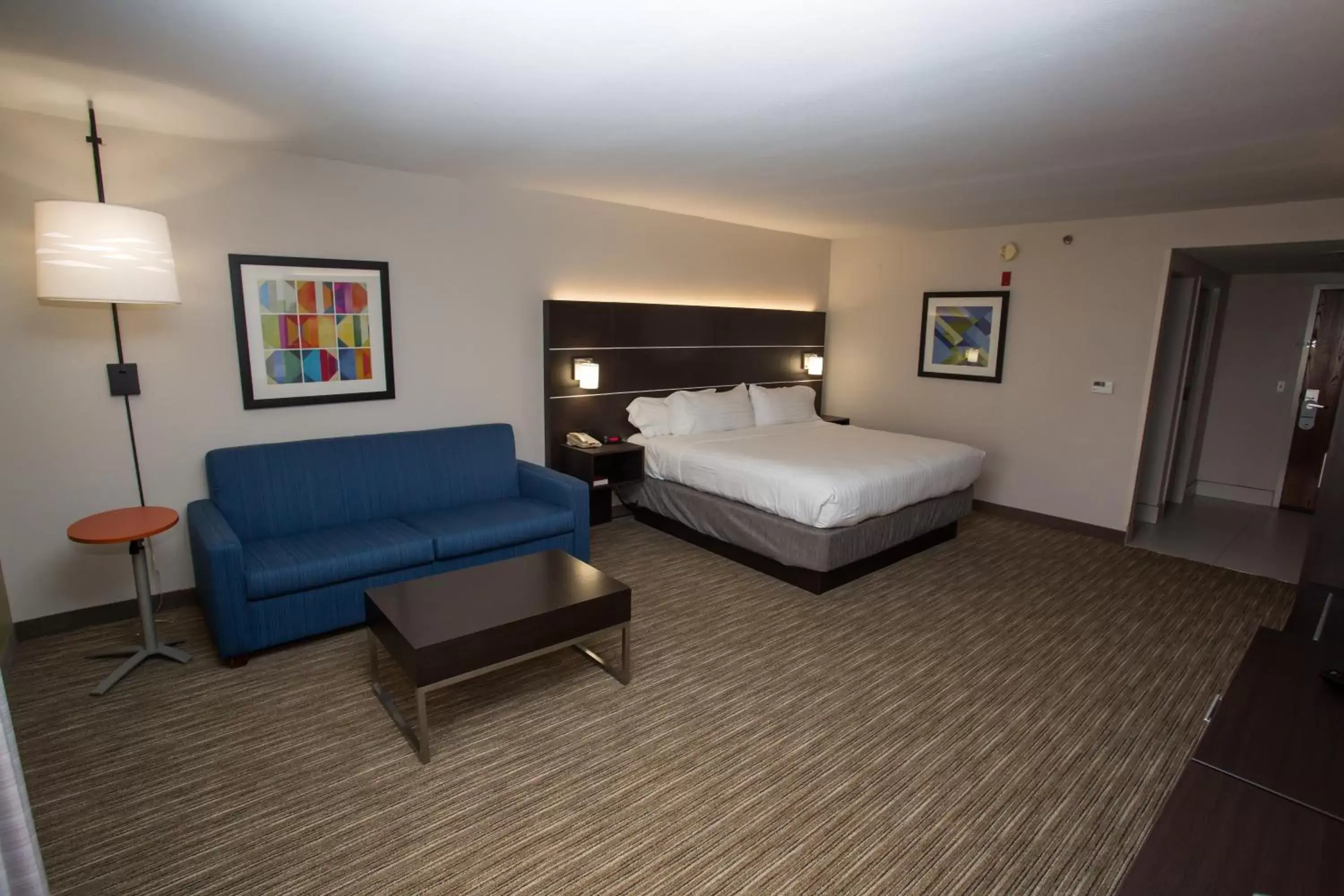 Photo of the whole room, Bed in Holiday Inn Express Wilmington, an IHG Hotel
