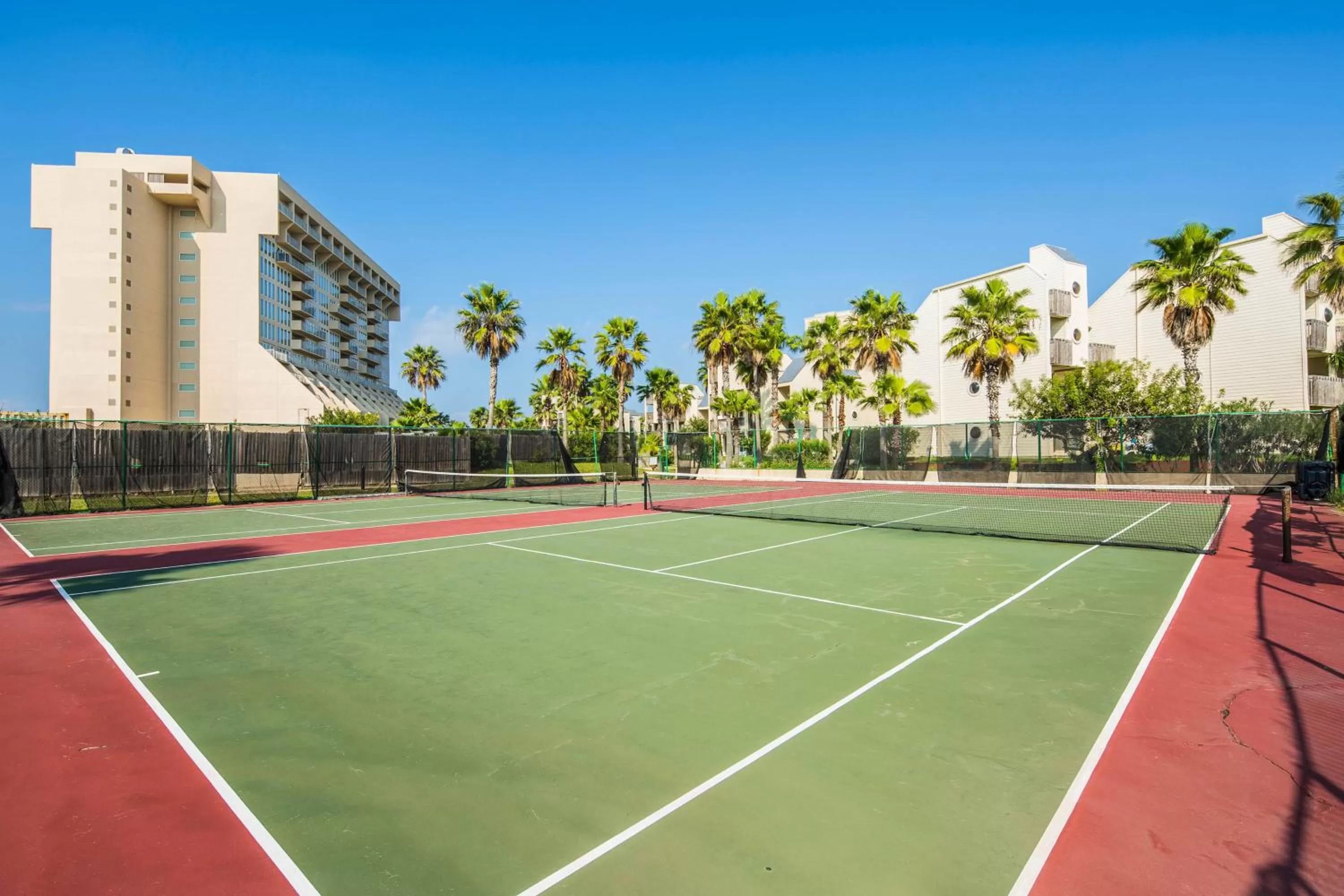 Tennis/Squash in Solare Garden Villa #773