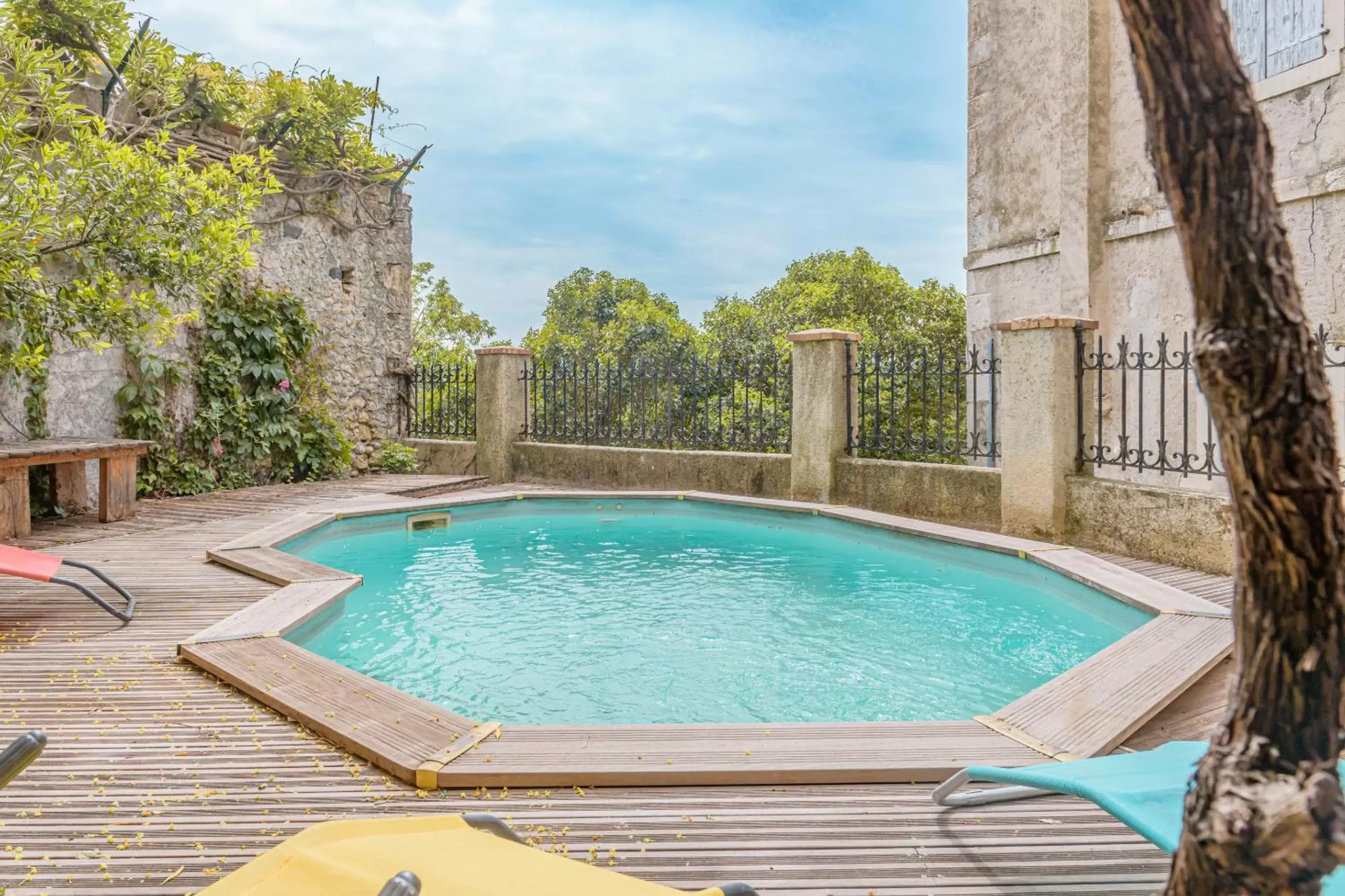 Pool view, Swimming Pool in La Tour Des Remparts