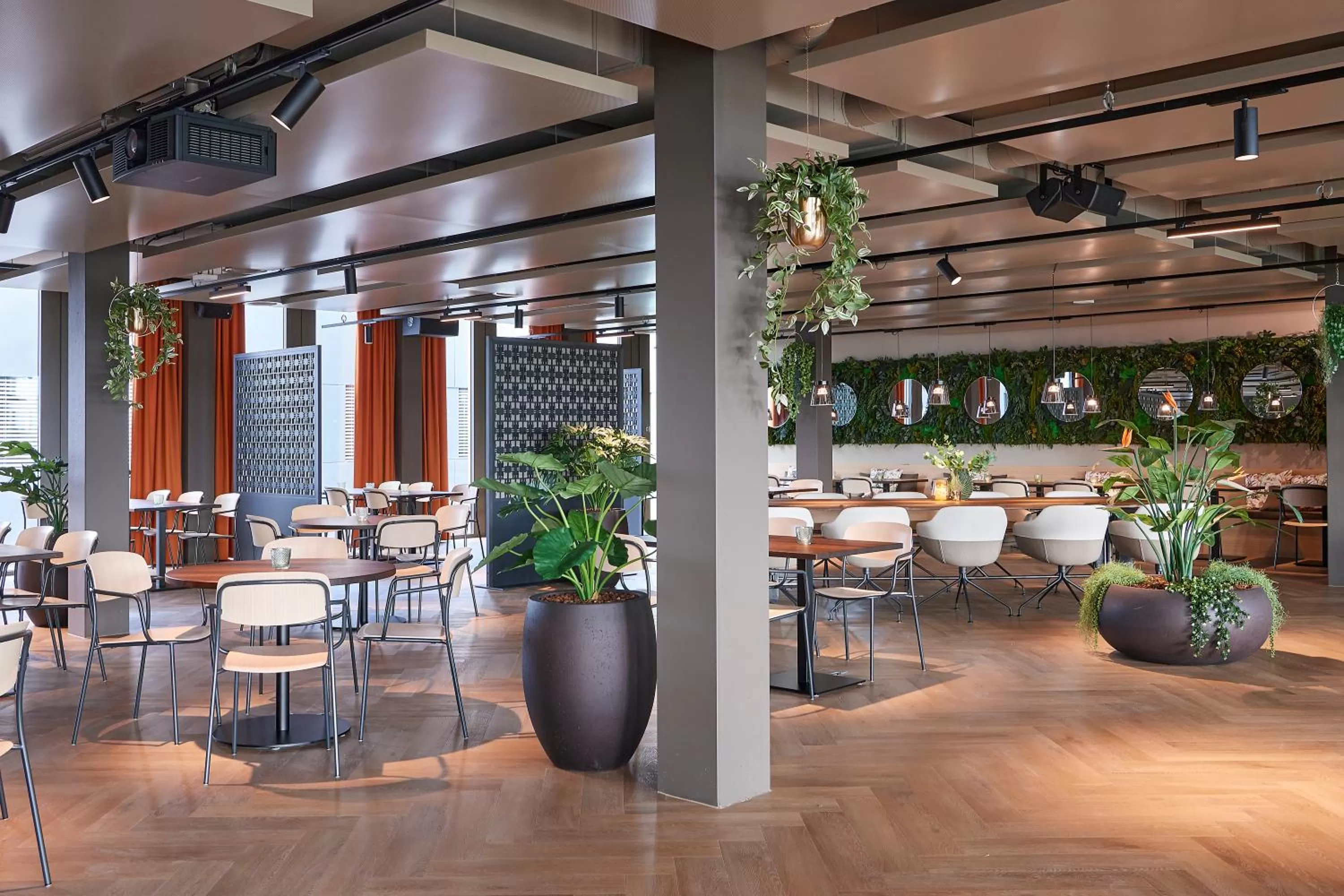 Restaurant/places to eat in Lumen Apartments