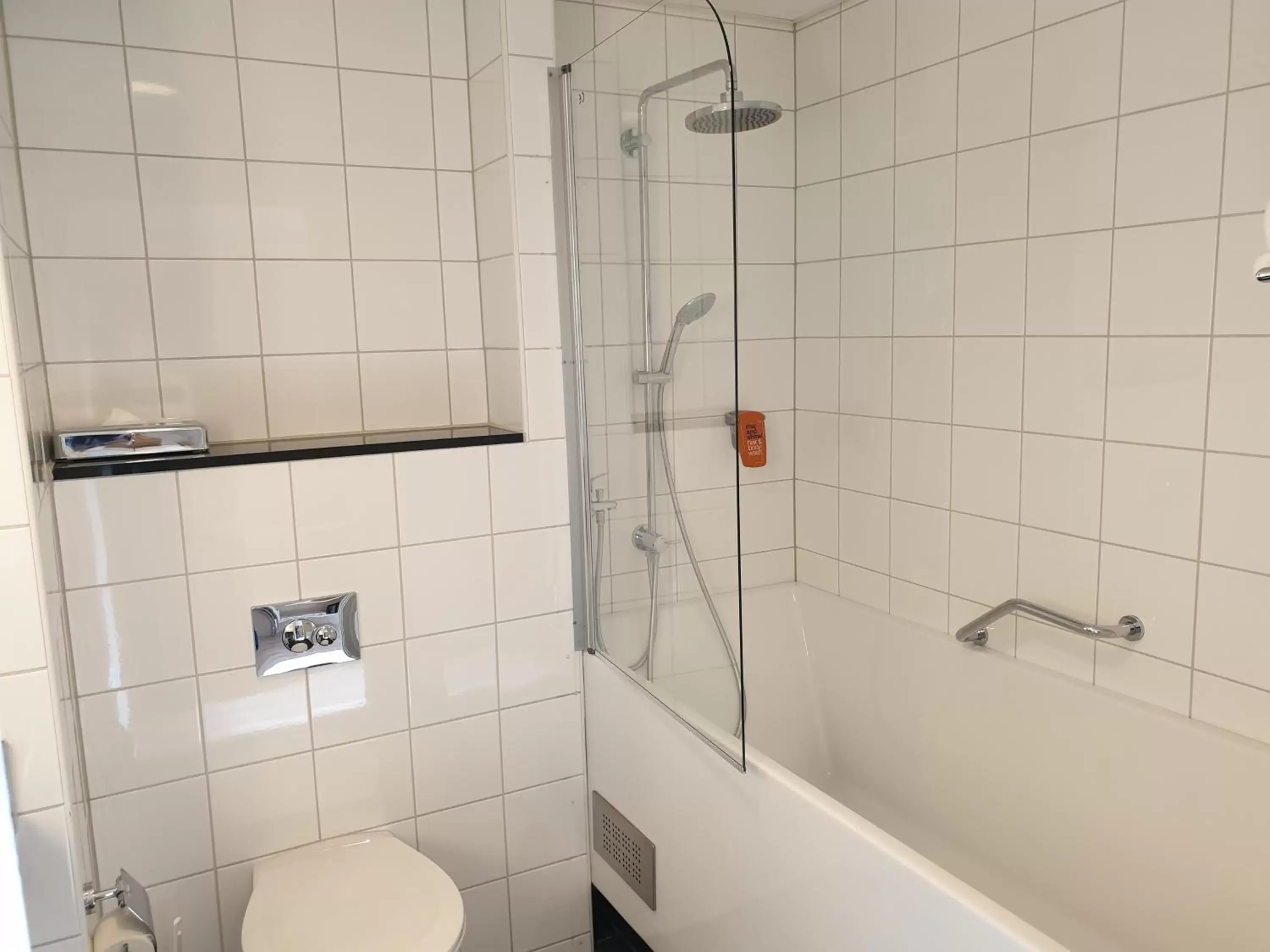 Bathroom in Park Inn by Radisson Stockholm Hammarby Sjöstad