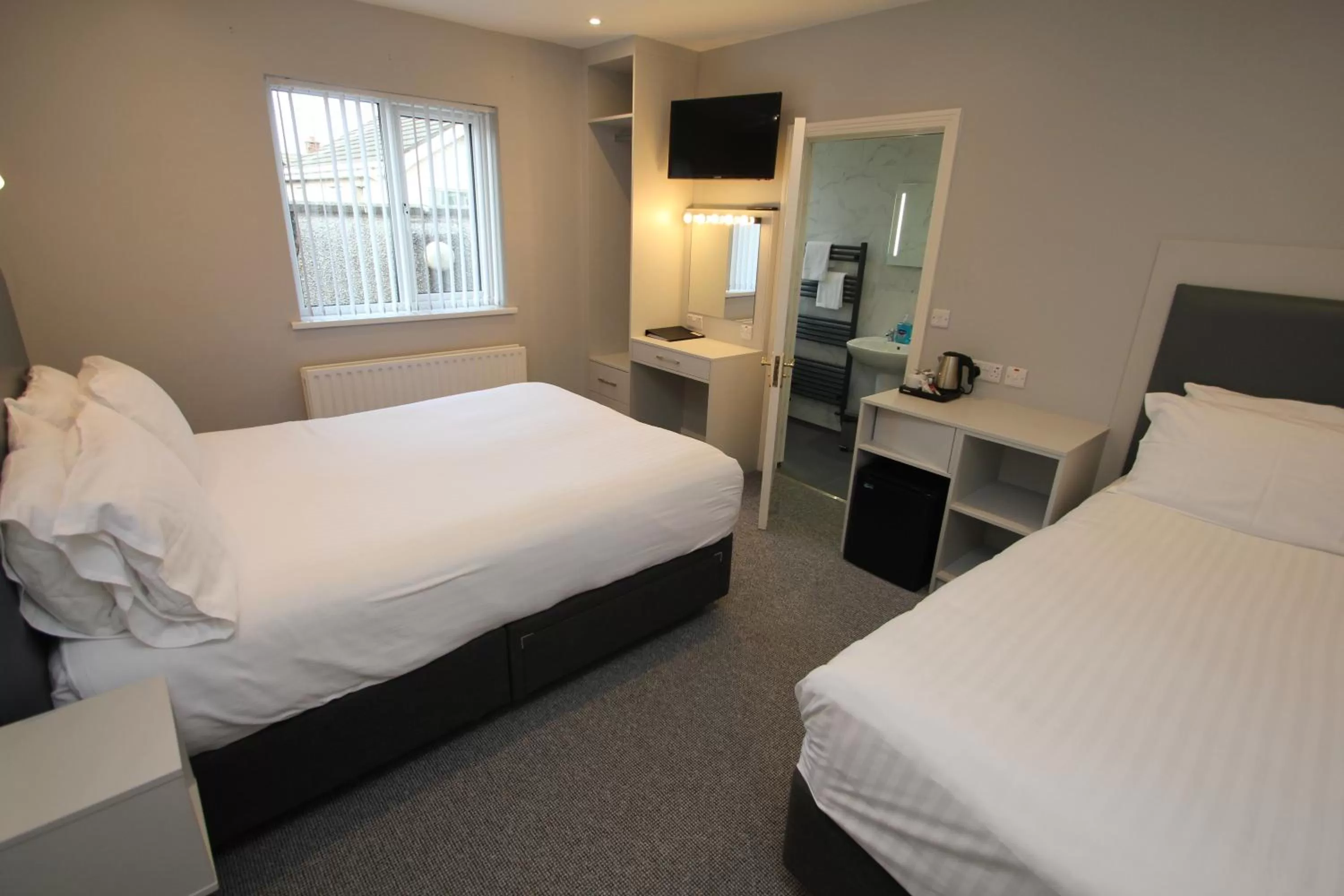 Bedroom, Bed in North Coast Motel