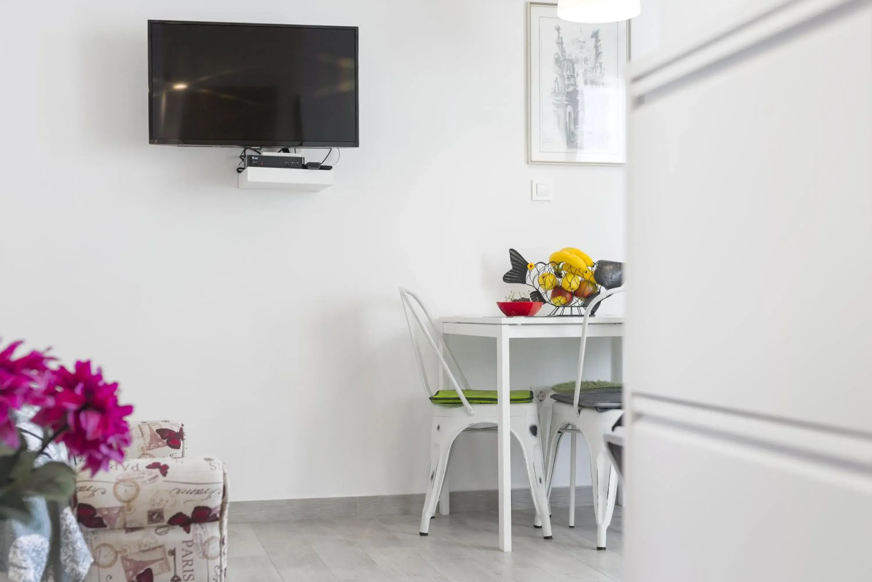 Living room, TV/Entertainment Center in FM Apartments