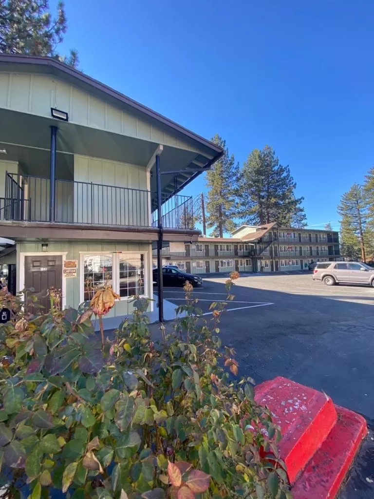 Property building in Budget INN At The Heavenly Gondola