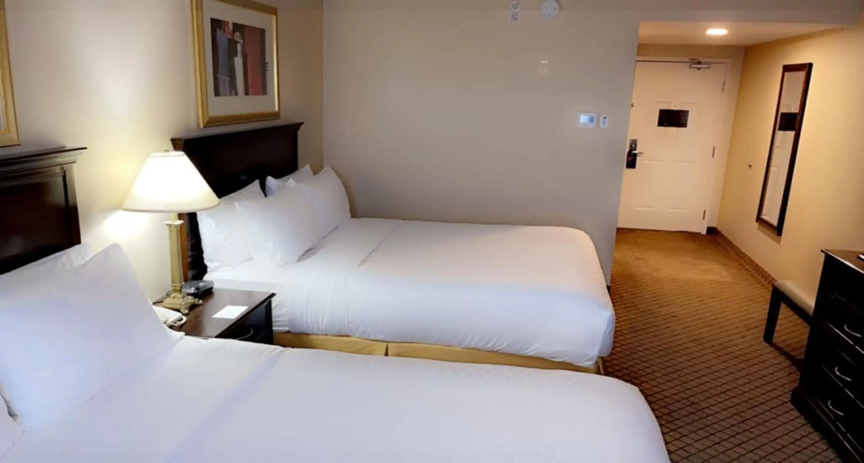 Photo of the whole room, Bed in Holiday Inn Express & Suites Huntsville, an IHG Hotel