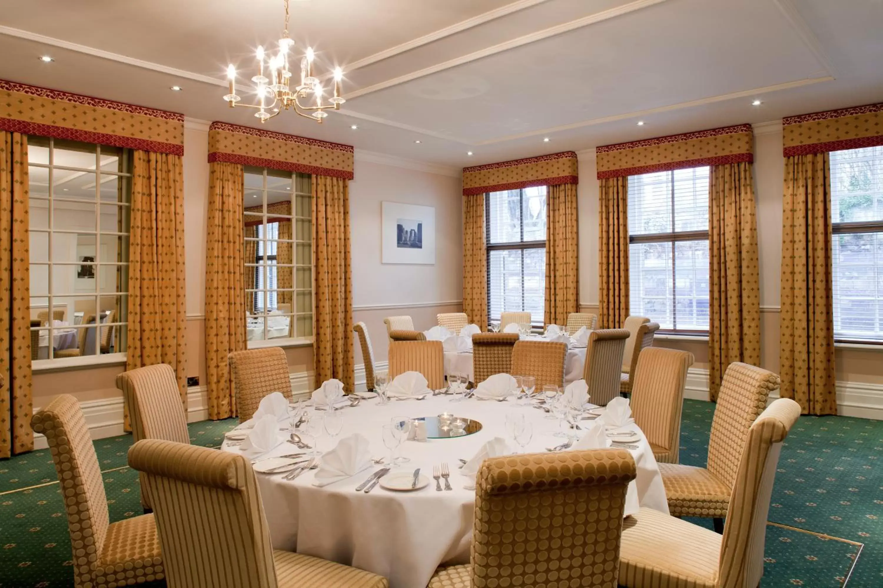 Banquet/Function facilities, Restaurant/Places to Eat in Mercure Salisbury White Hart Hotel