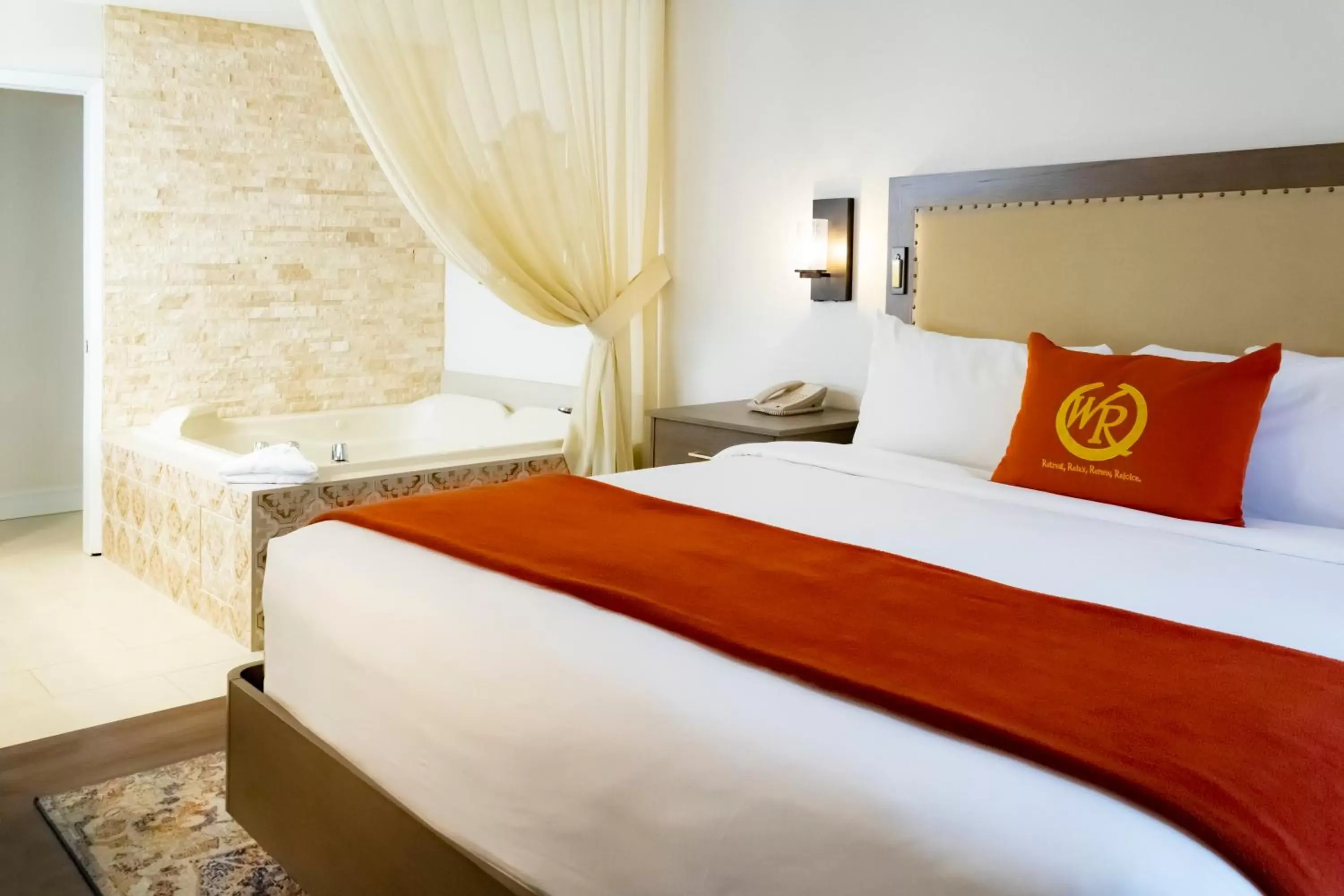 Bedroom, Bed in Westgate Flamingo Bay Resort Bedroom, Bed in Westgate Flamingo Bay Resort