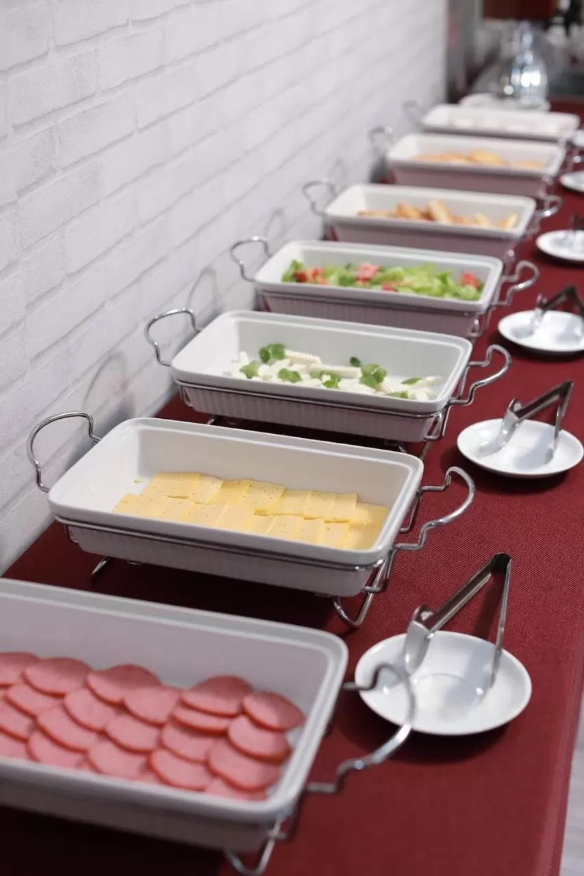 Food in Comfort Hotel