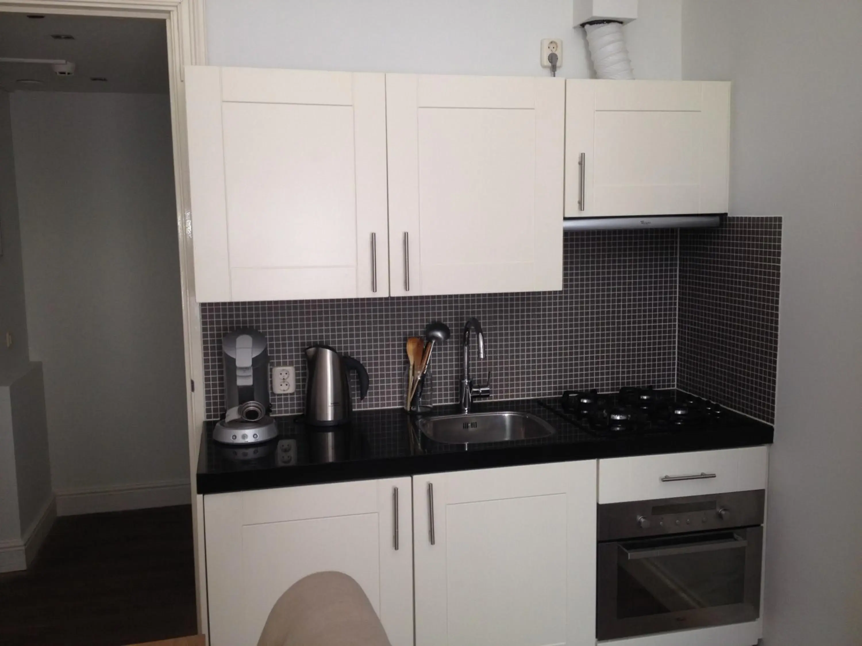 Kitchen or kitchenette, Kitchen/Kitchenette in Grand Canal Boutique Hotel