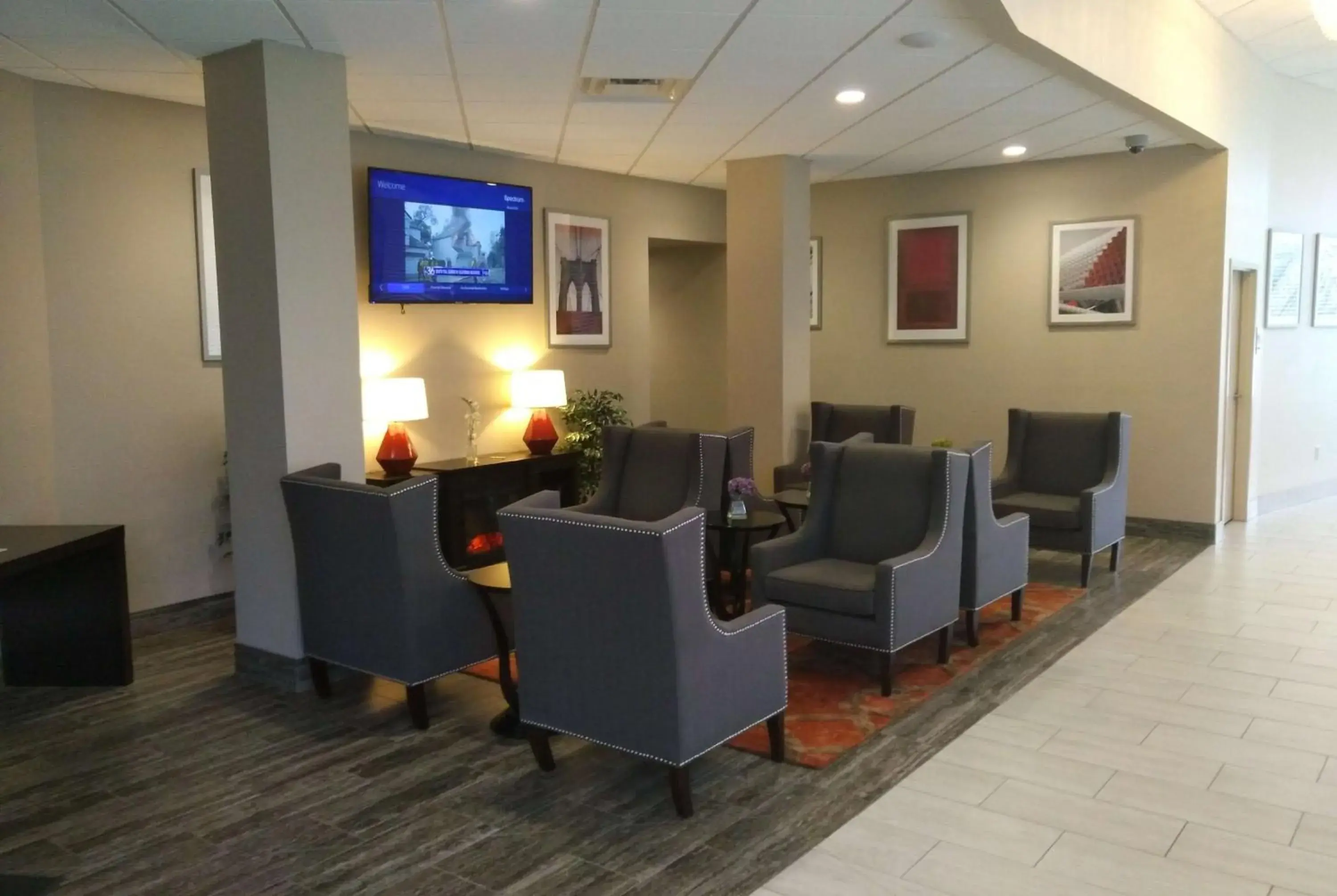 Lobby or reception in Ramada by Wyndham Lexington North Hotel & Conference Center