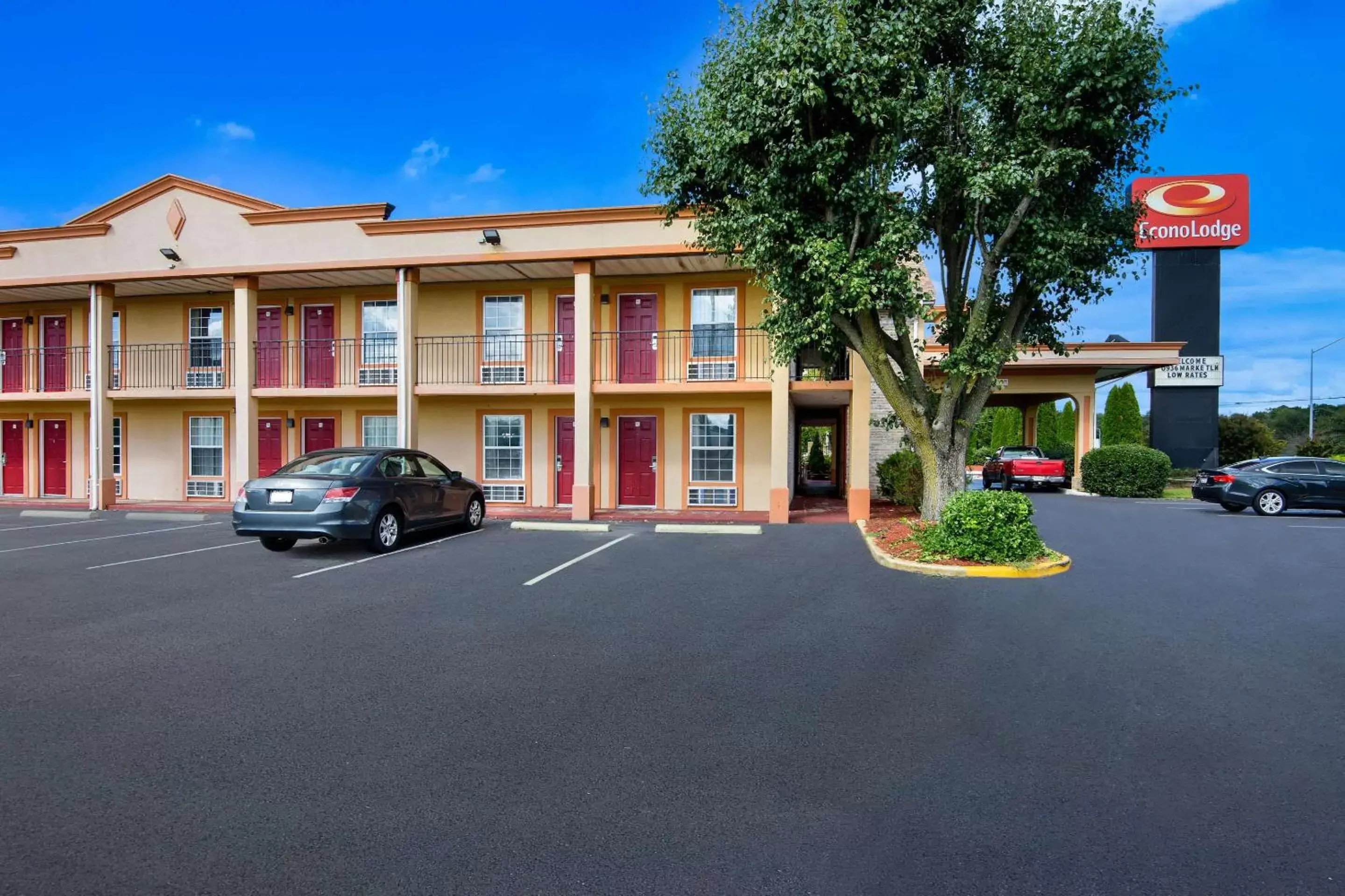 Property Building in Econo Lodge Princess Anne