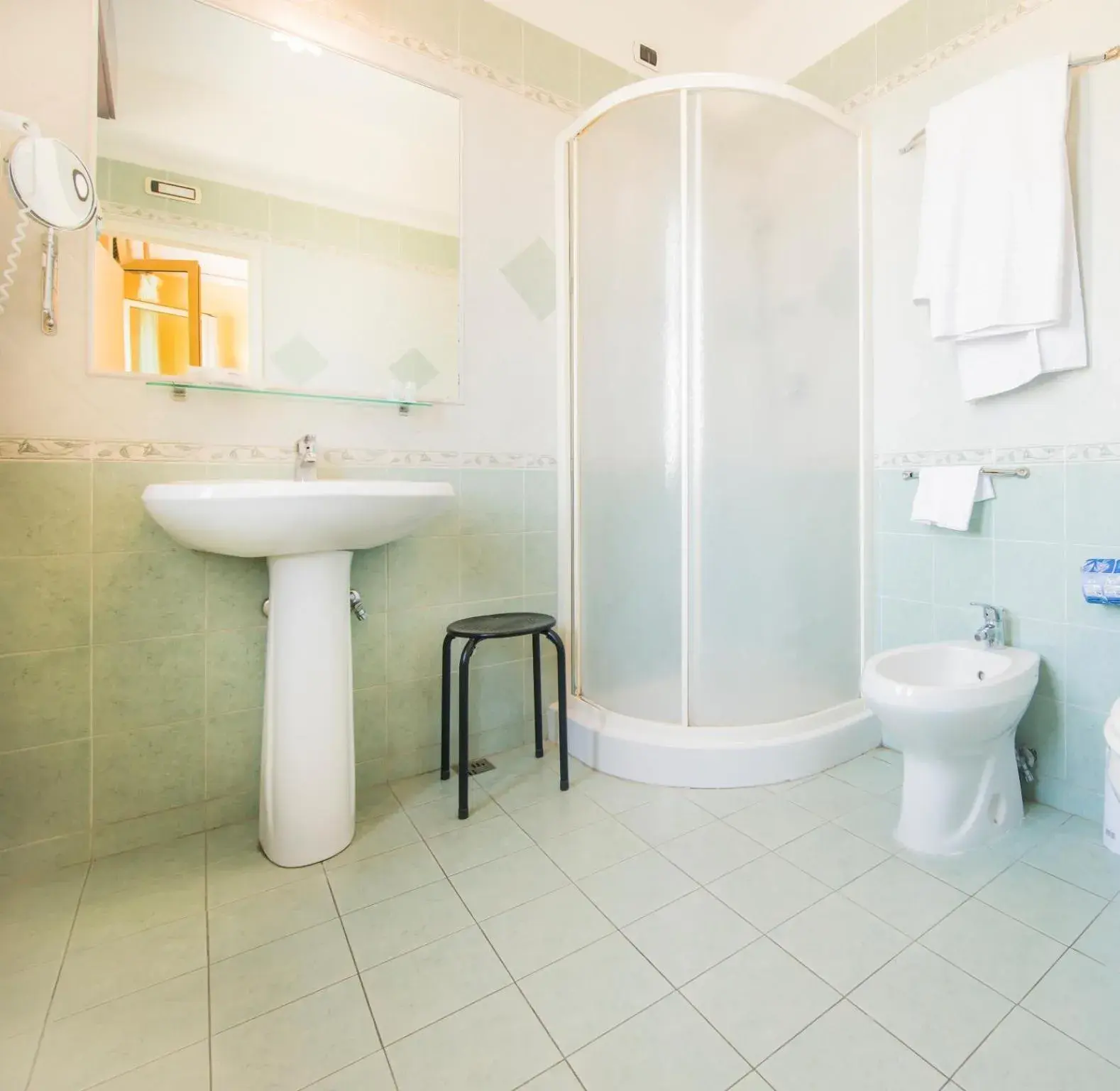 Bathroom in Jonic Hotel Mazzarò