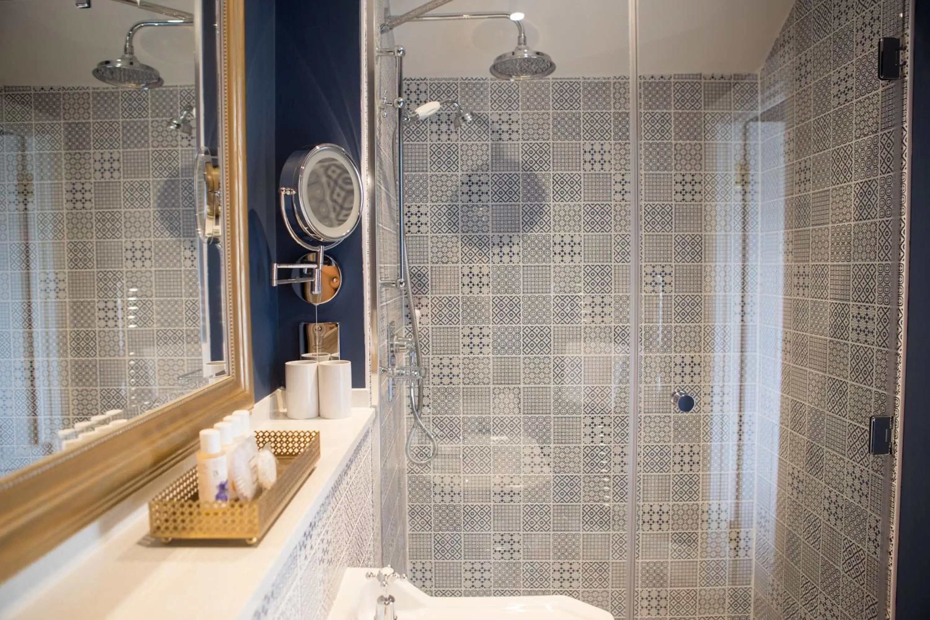 Shower, Bathroom in Mount Edgcumbe