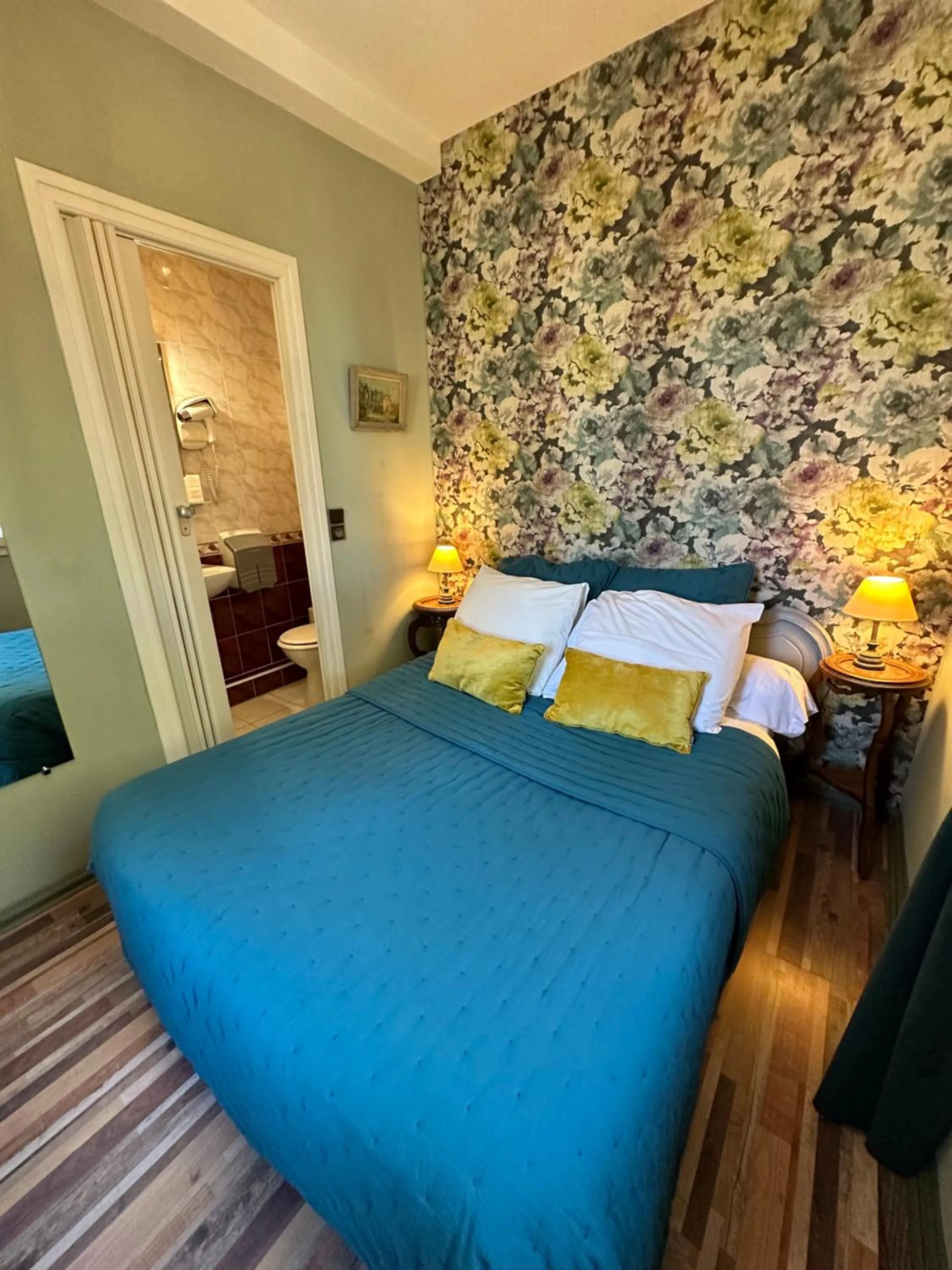 Photo of the whole room, Bed in Hotel Le Ponteil