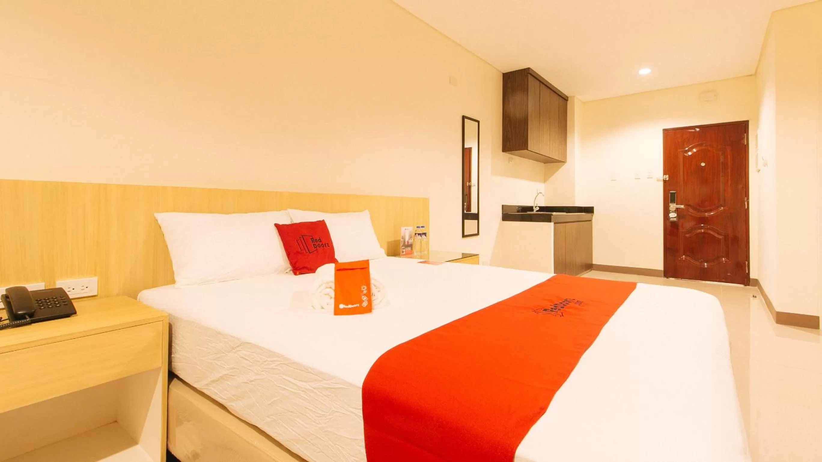 Bedroom, Bed in RedDoorz Plus @ Kaizen Suites Taft Avenue