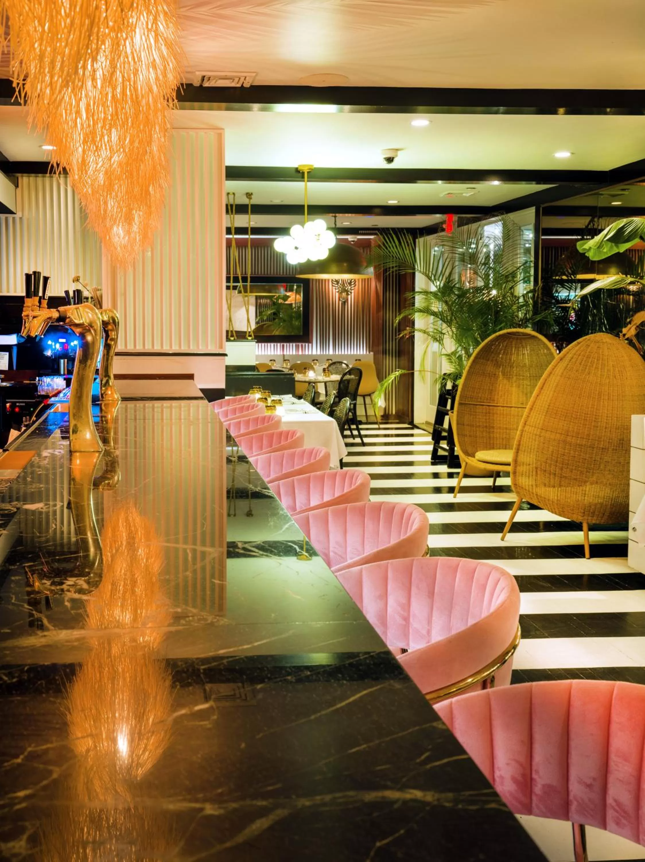 Restaurant/places to eat in American Beech Hotel