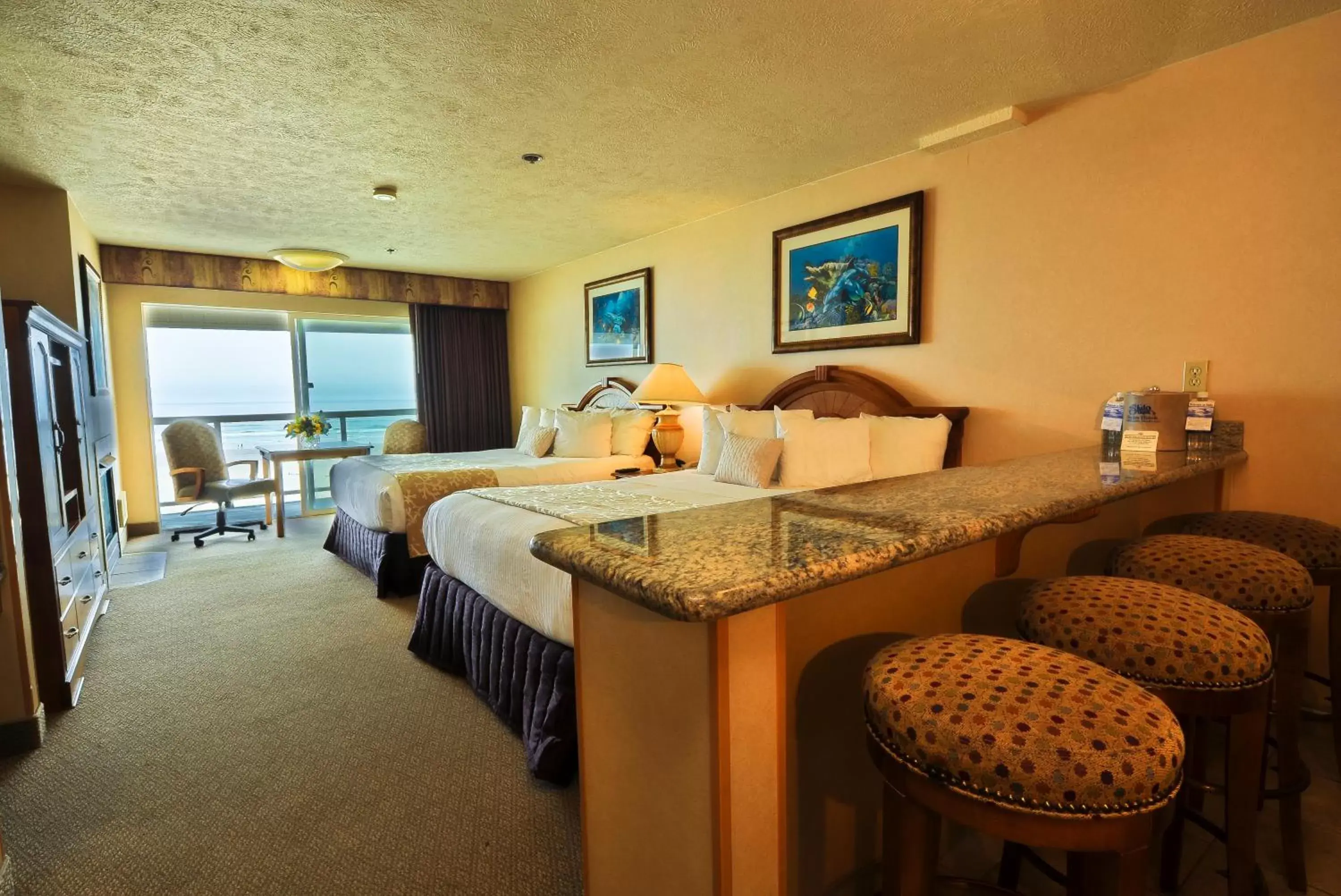 Photo of the whole room in Shilo Inn Suites Seaside Oceanfront