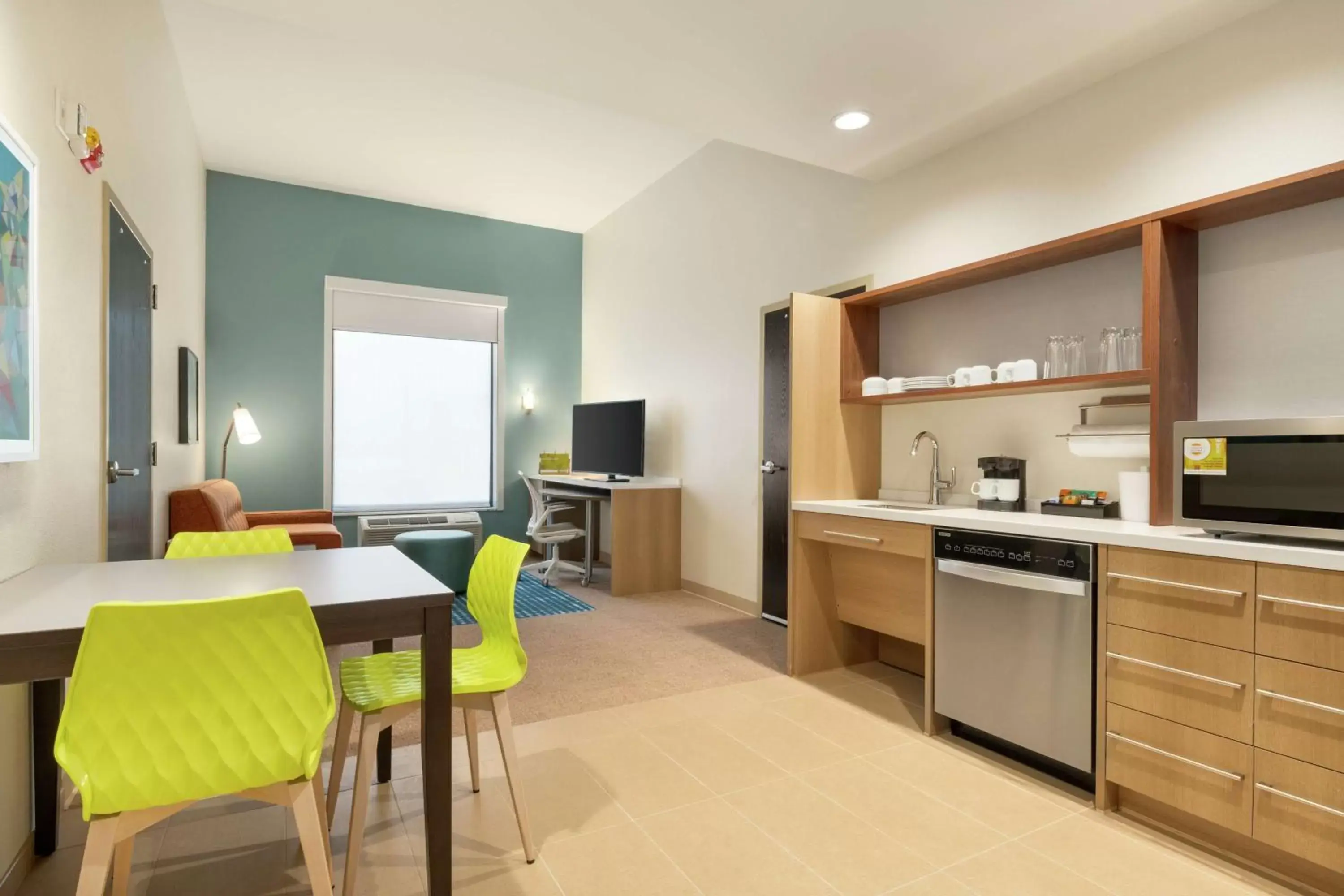 Bedroom, Kitchen/Kitchenette in Home2 Suites By Hilton Rochester Greece