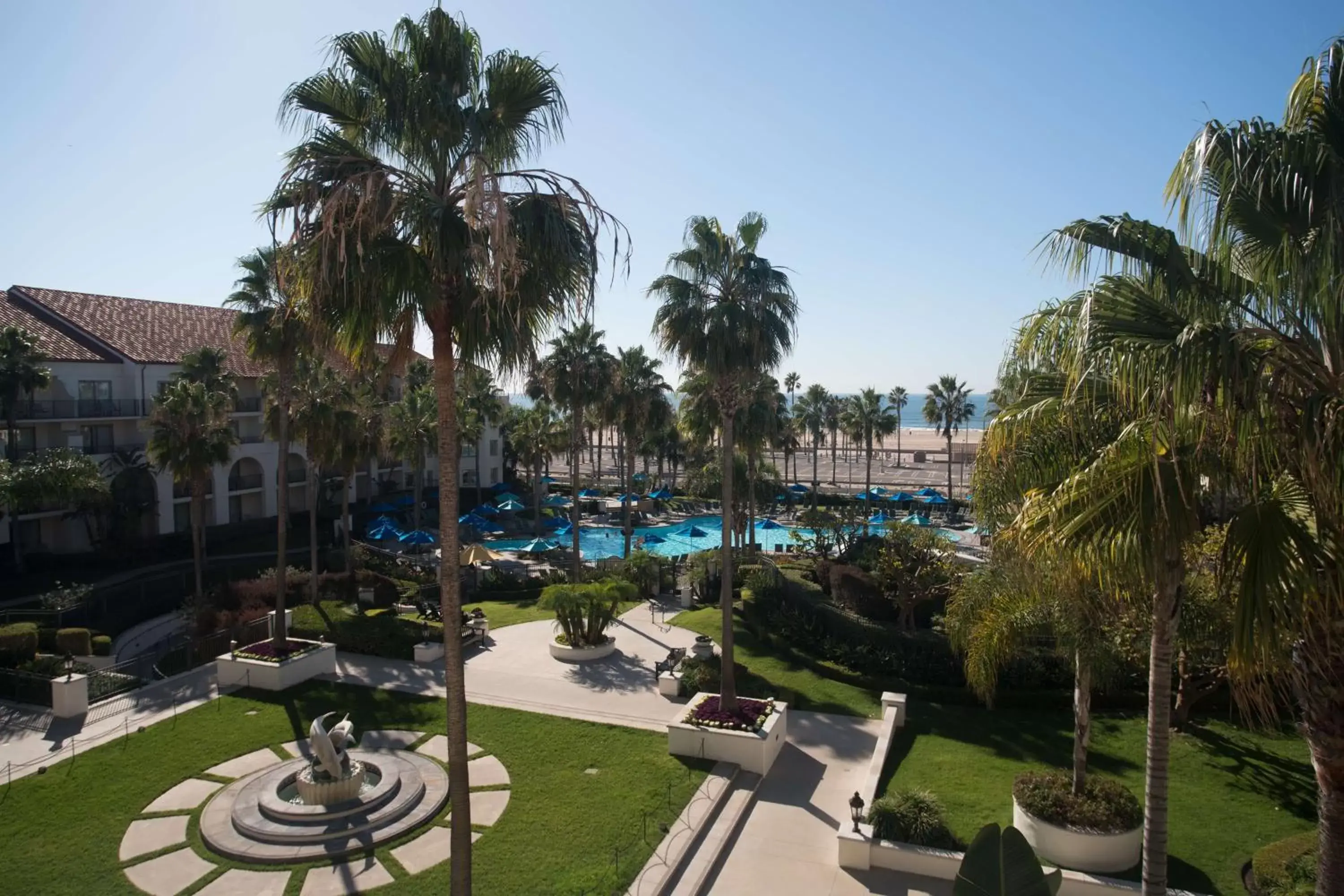 Bedroom, Pool View in Hyatt Regency Huntington Beach Resort and Spa