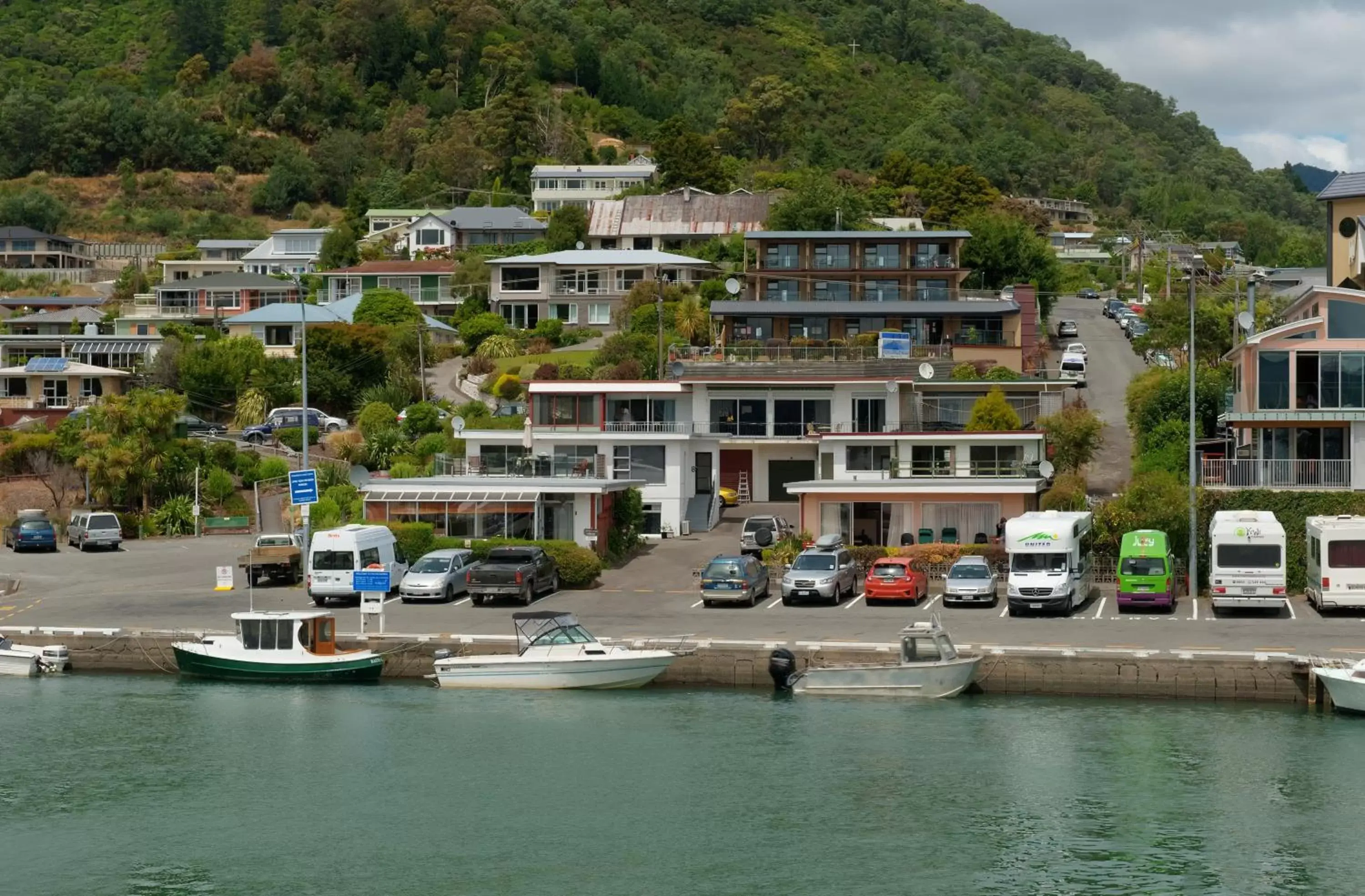 Property Building in Harbour View Motel