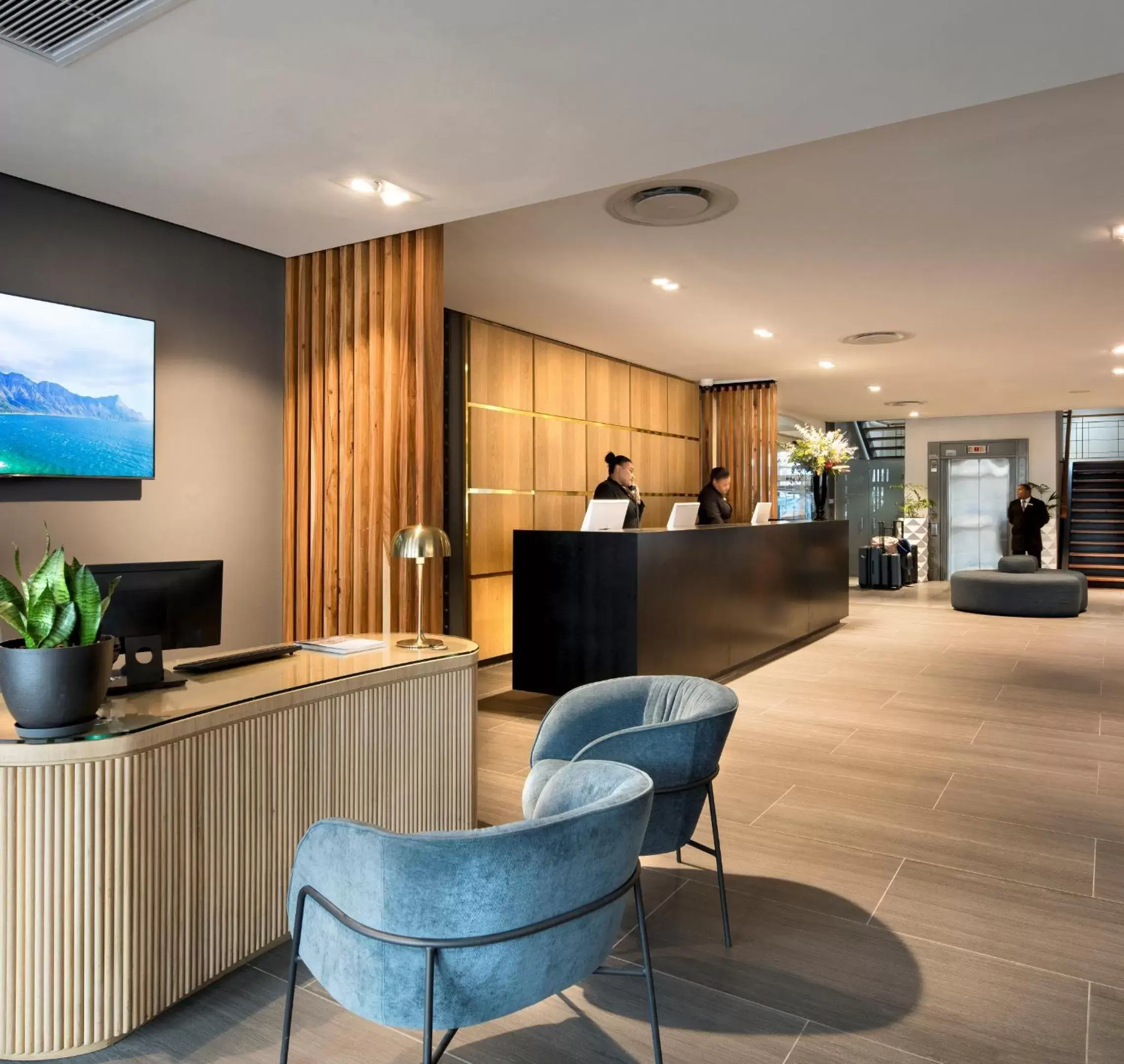 Lobby or reception, Lobby/Reception in Victoria & Alfred Hotel by NEWMARK
