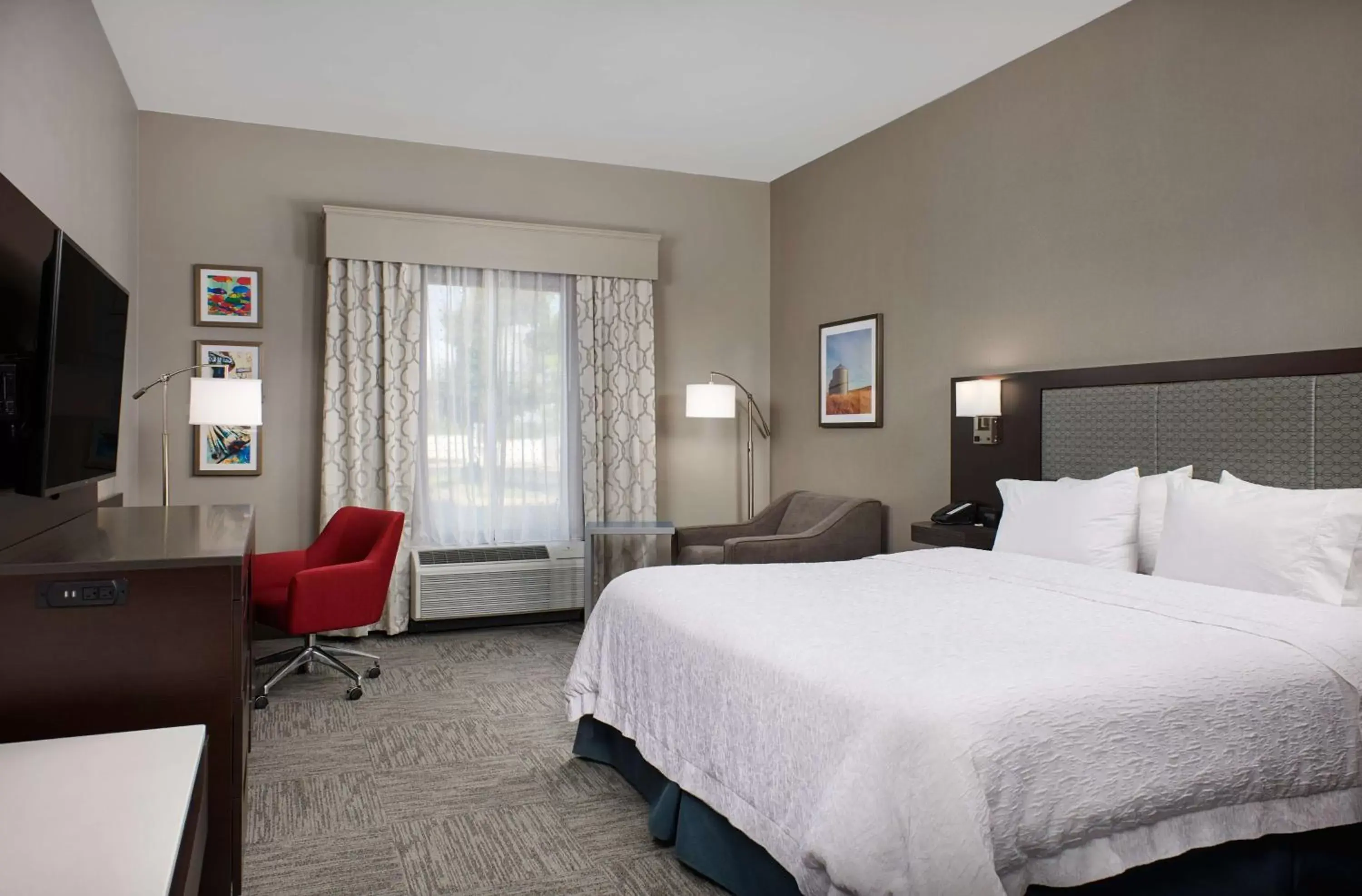 Bed in Hampton Inn Bartlesville Bed in Hampton Inn Bartlesville