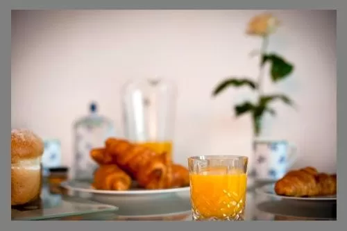 Time of day in Court Farm Barns