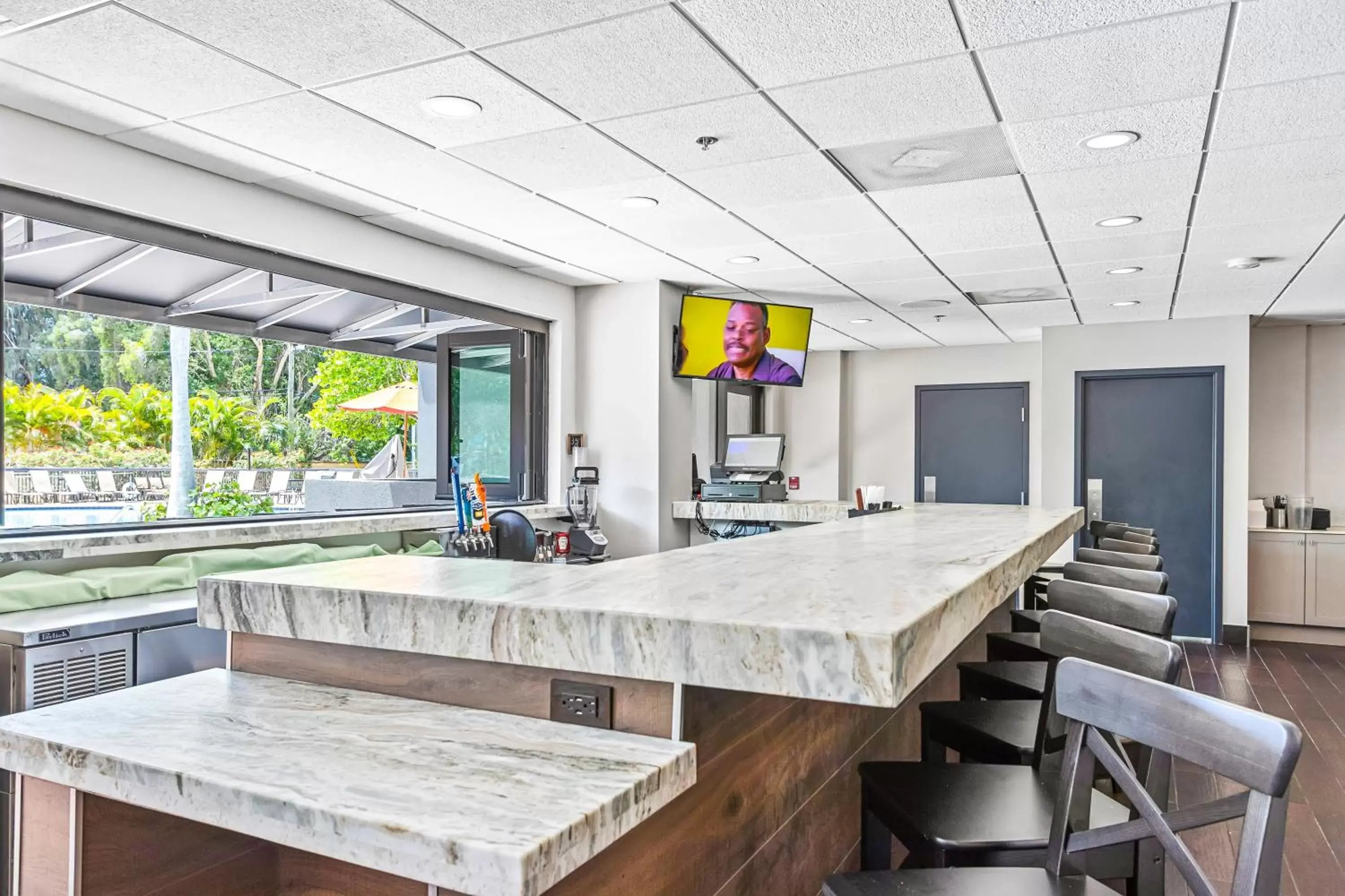 Lounge or bar in Holiday Inn - St. Petersburg West by IHG Lounge or bar in Holiday Inn - St. Petersburg West by IHG