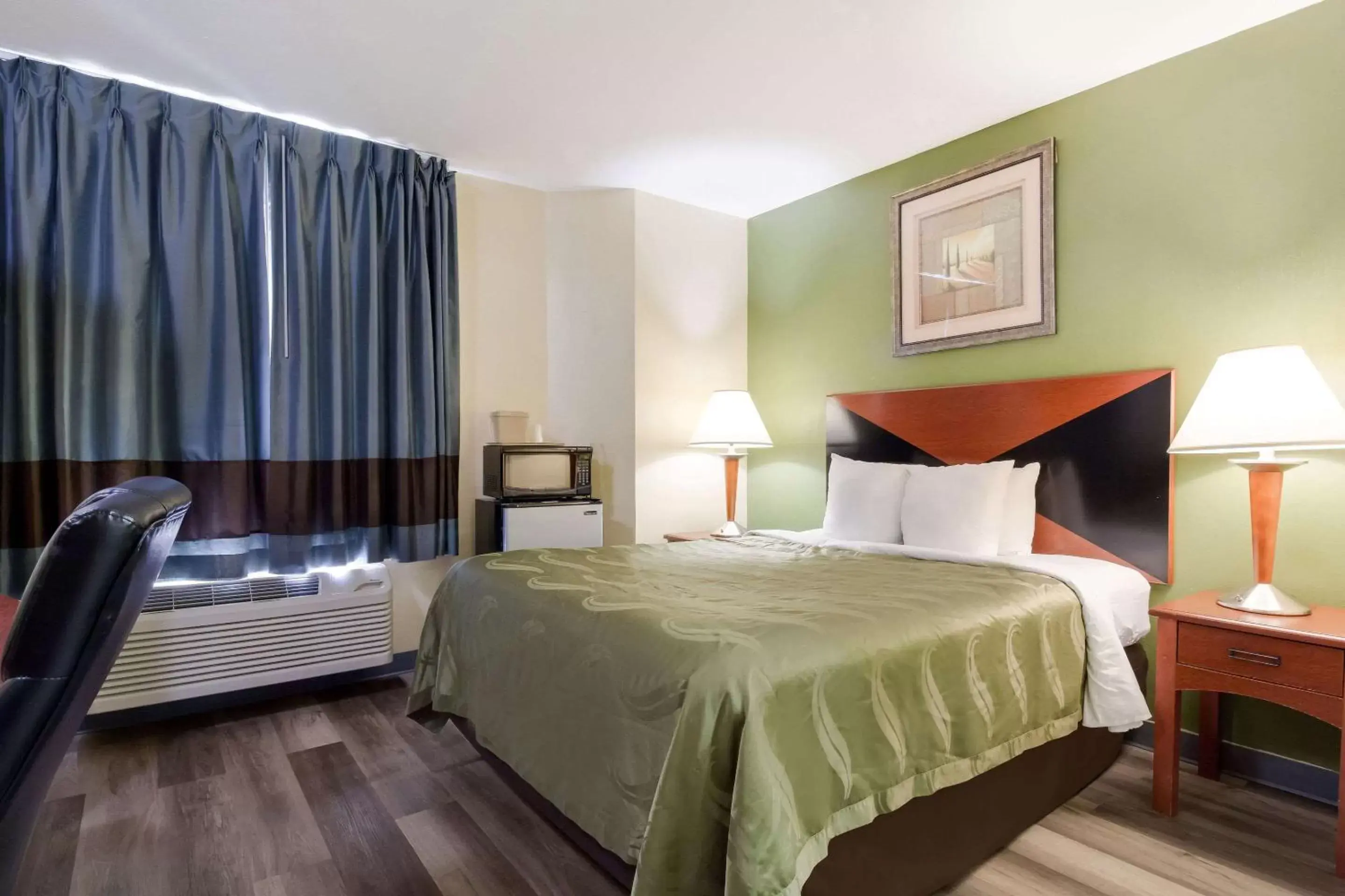 Bedroom, Bed in Quality Inn Baytown - Houston East