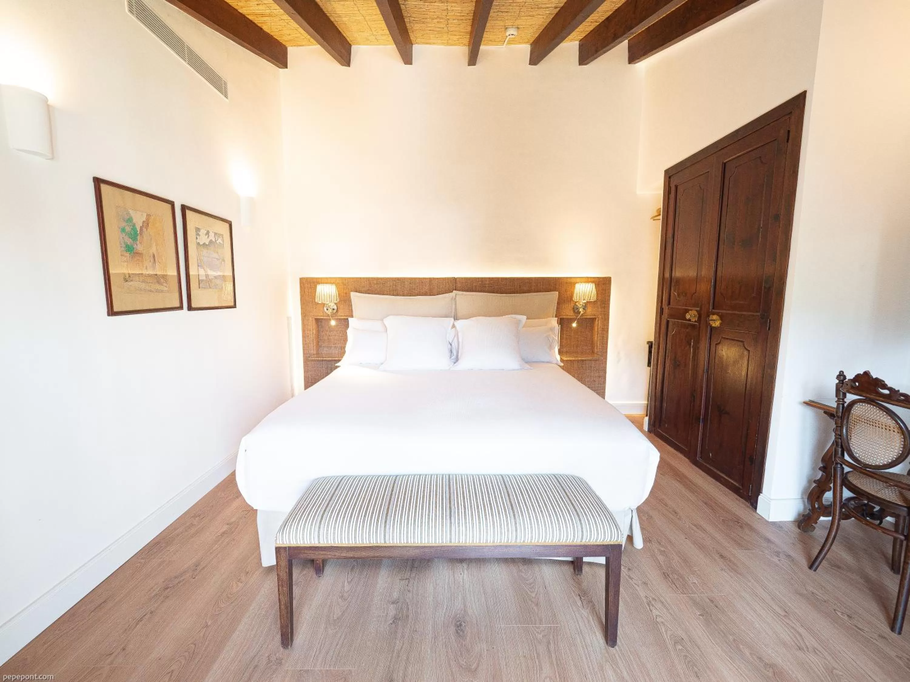 Bed in Ca'n Puig de Sòller