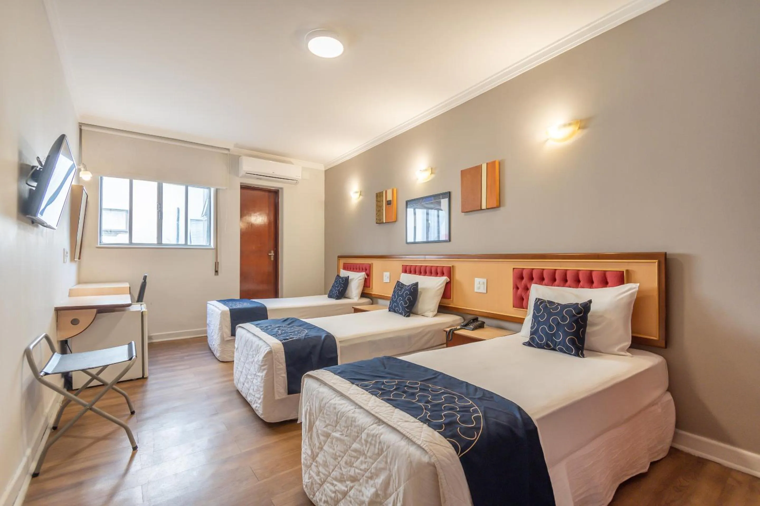 Photo of the whole room, Bed in Rede Andrade Piratininga