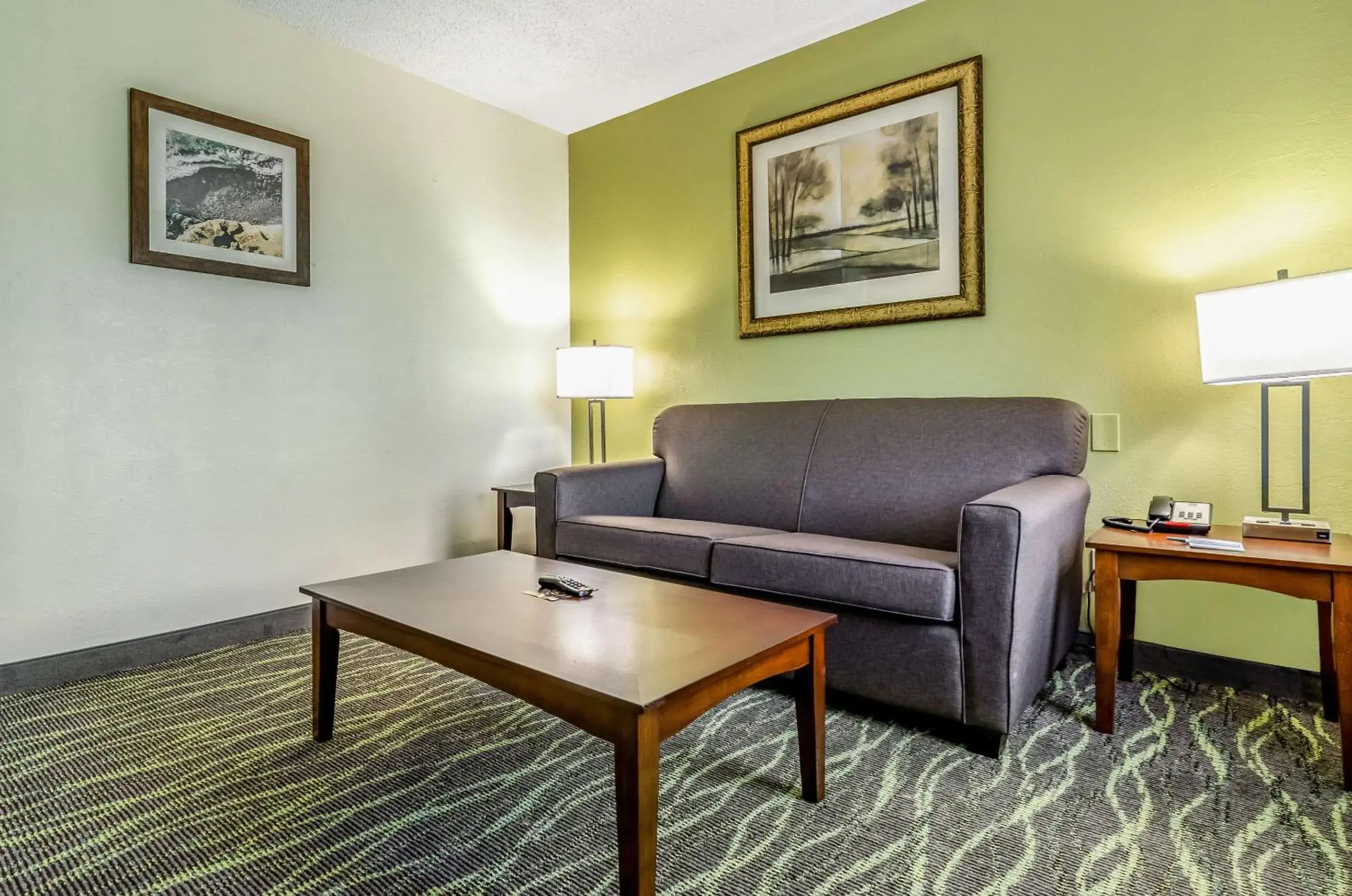 Photo of the whole room, Seating Area in Quality Inn & Suites Creedmor - Butner