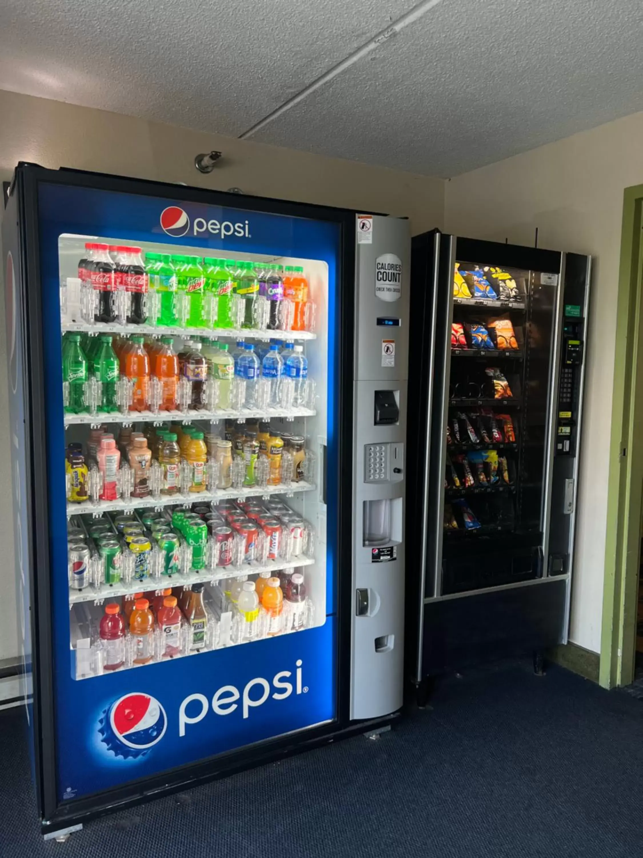 vending machine, Supermarket/Shops in Super 8 by Wyndham Bangor