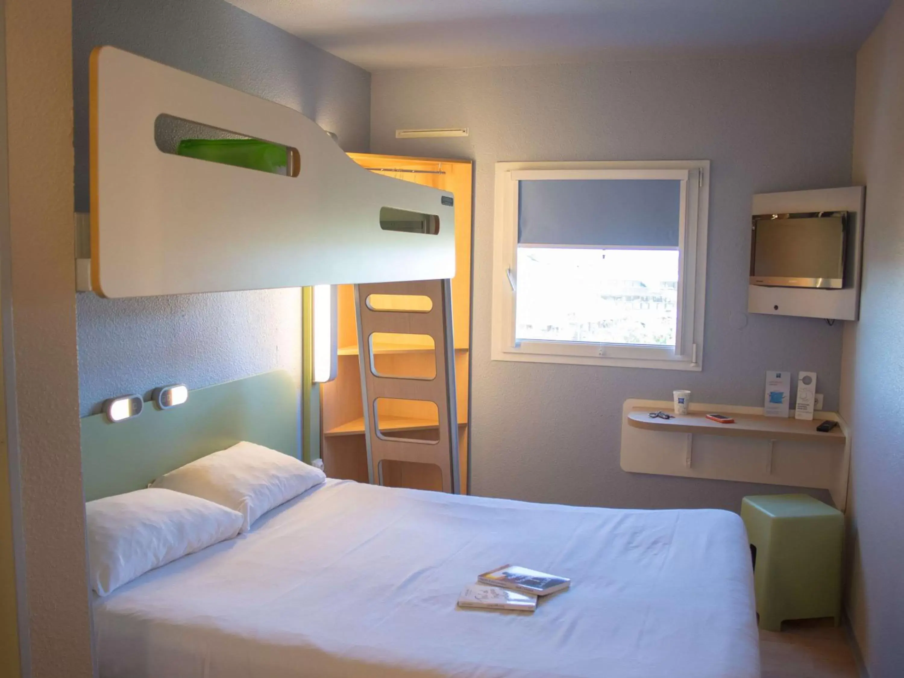 Photo of the whole room in ibis budget Narbonne Est