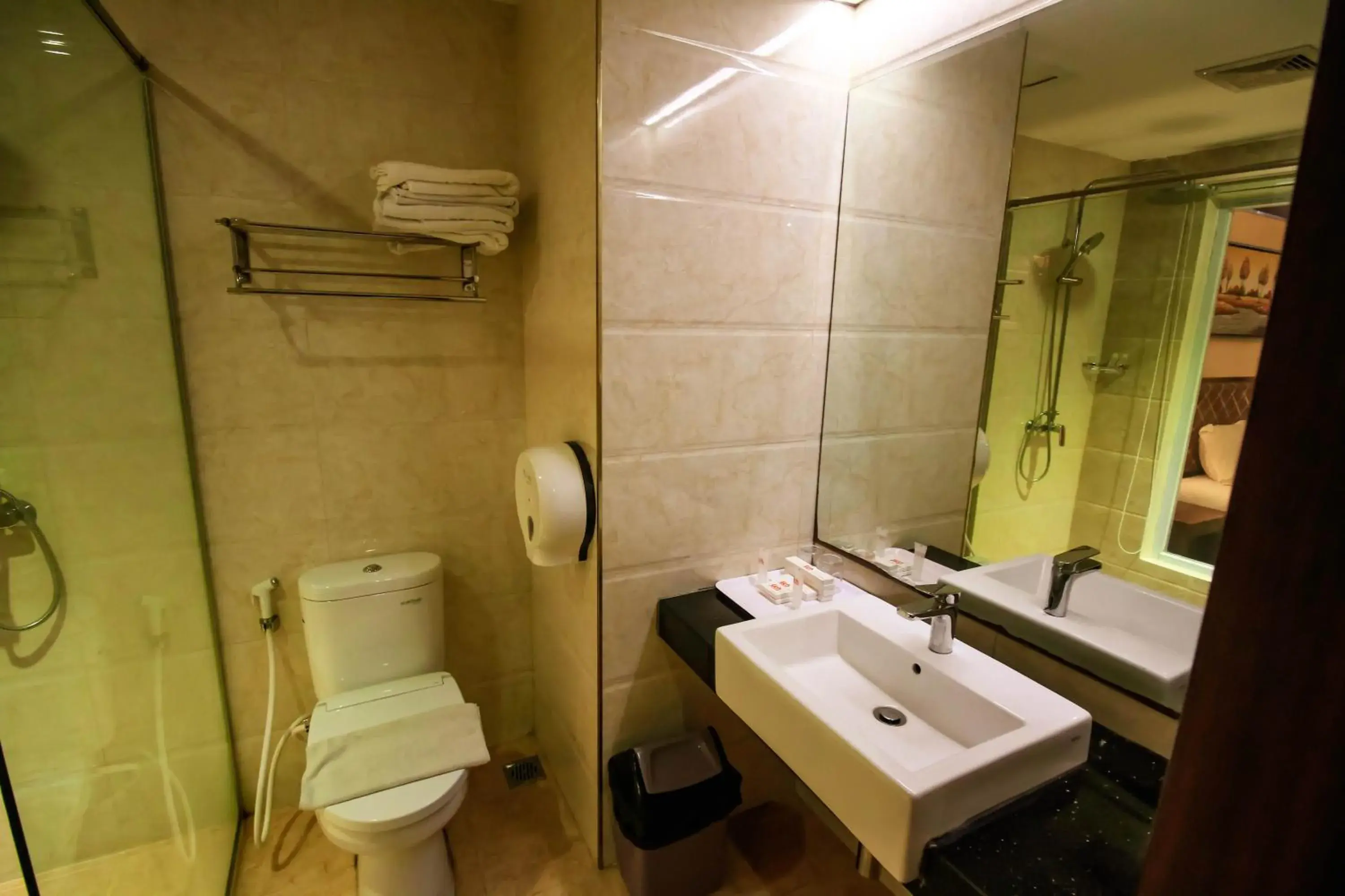 Bathroom in Batam City Hotel