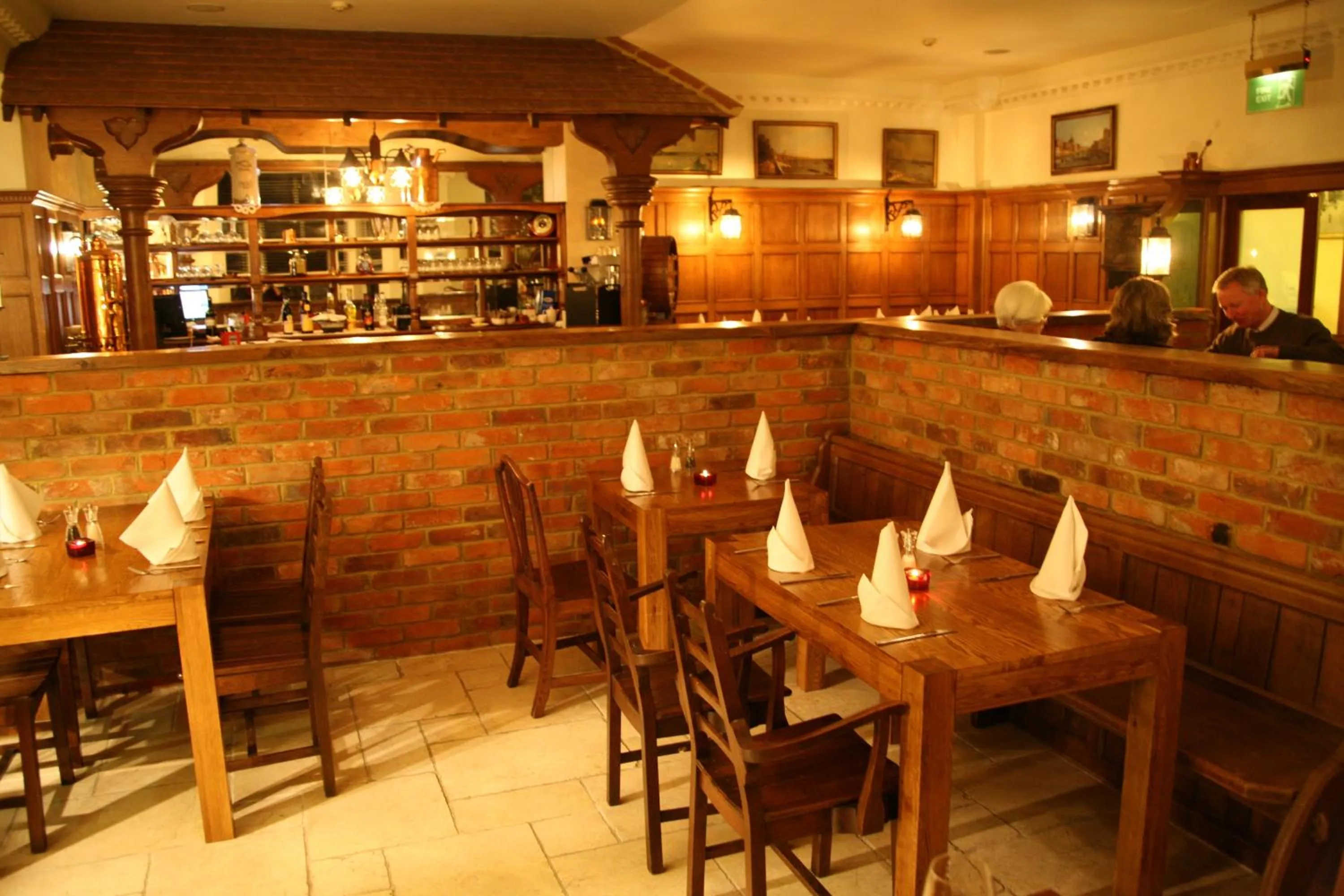 Restaurant/places to eat in Uno Thames Riverside Hotel By Uno