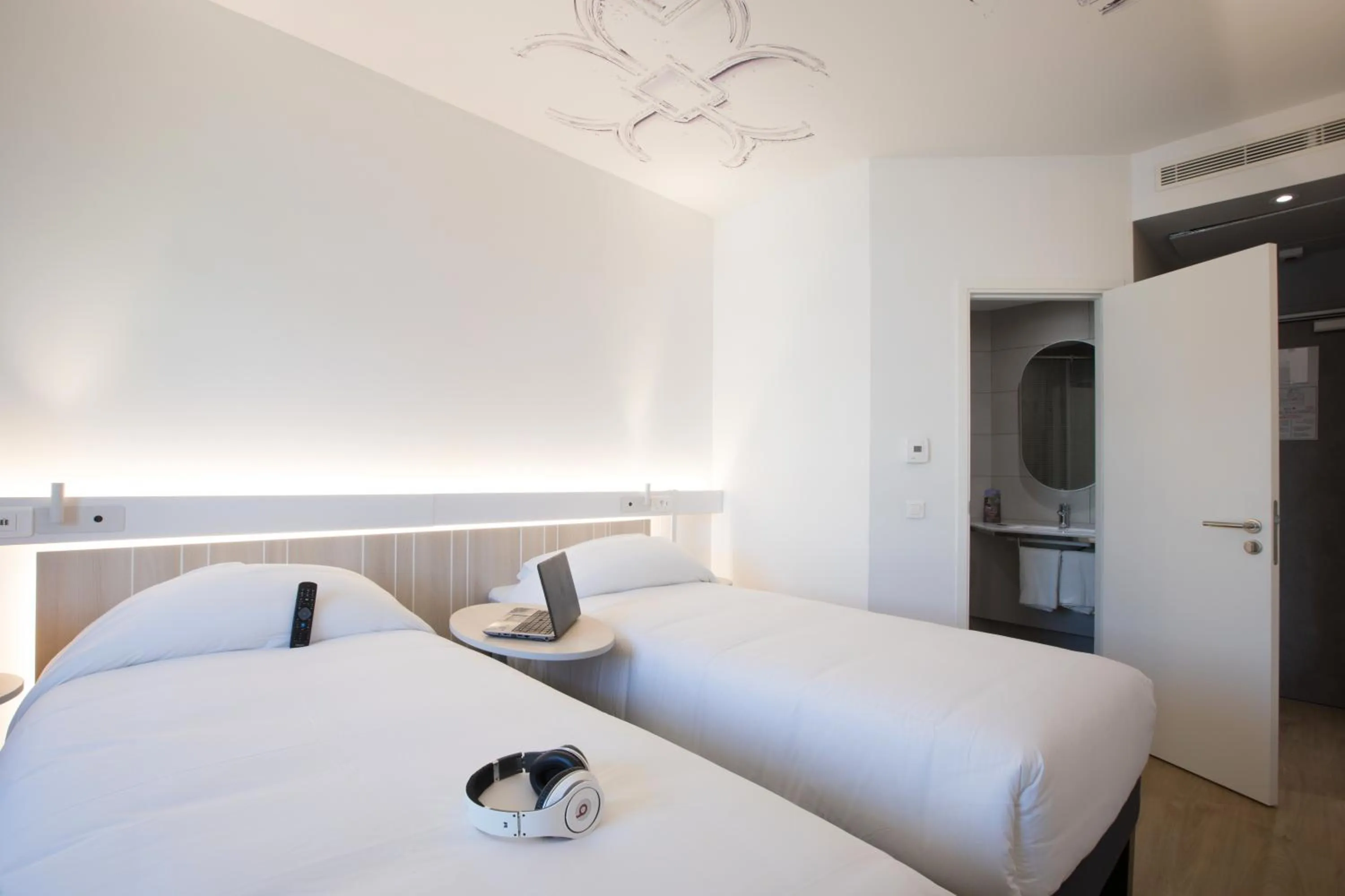 Photo of the whole room, Bed in Ibis Abdelmoumen Casa Centre