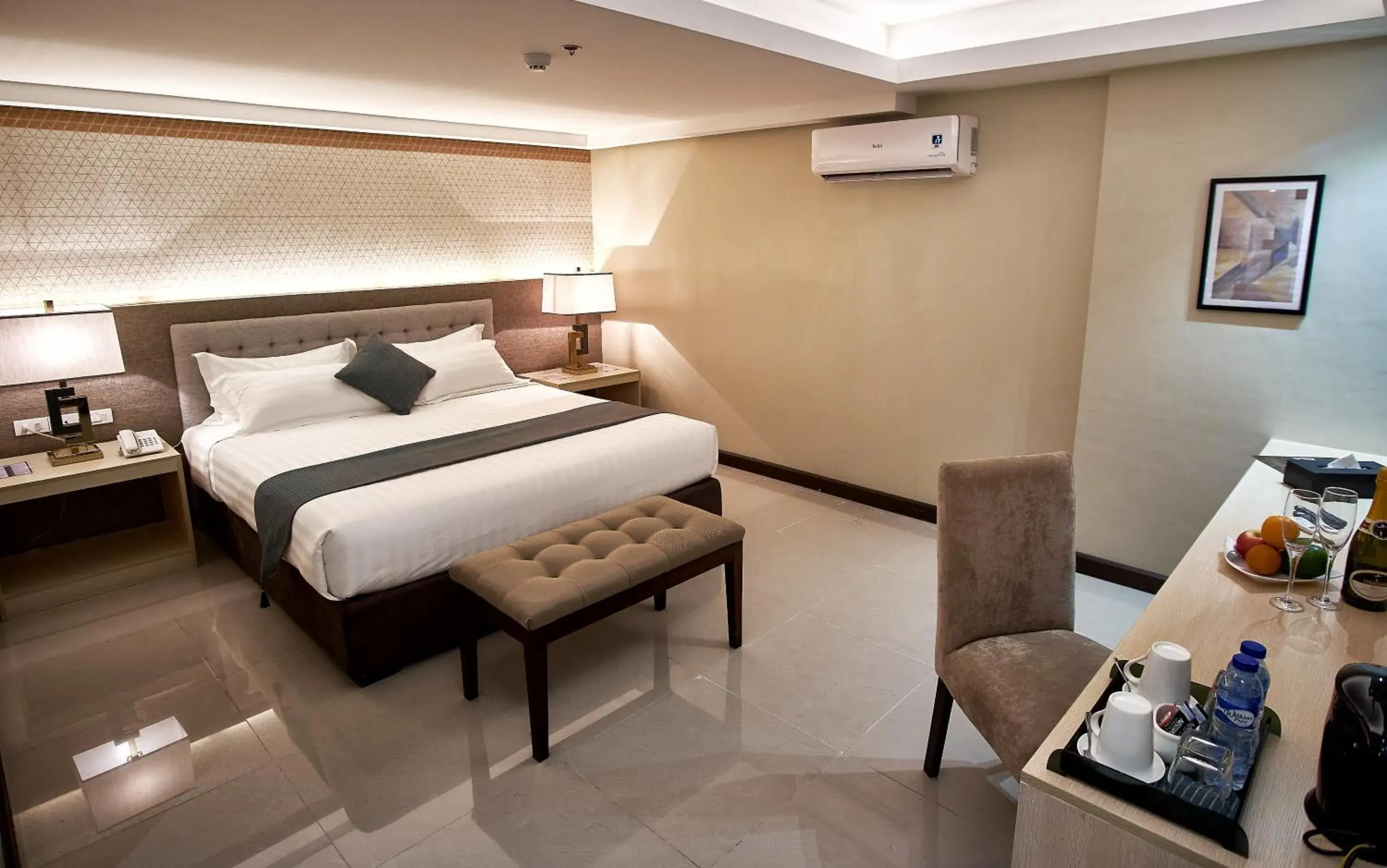 Bed in J7 HOTEL