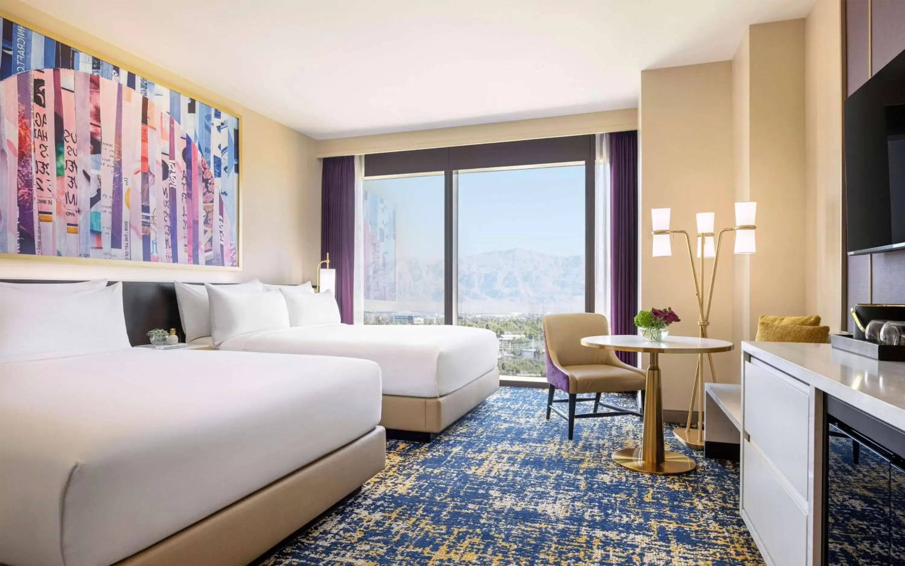 Bed in Las Vegas Hilton At Resorts World