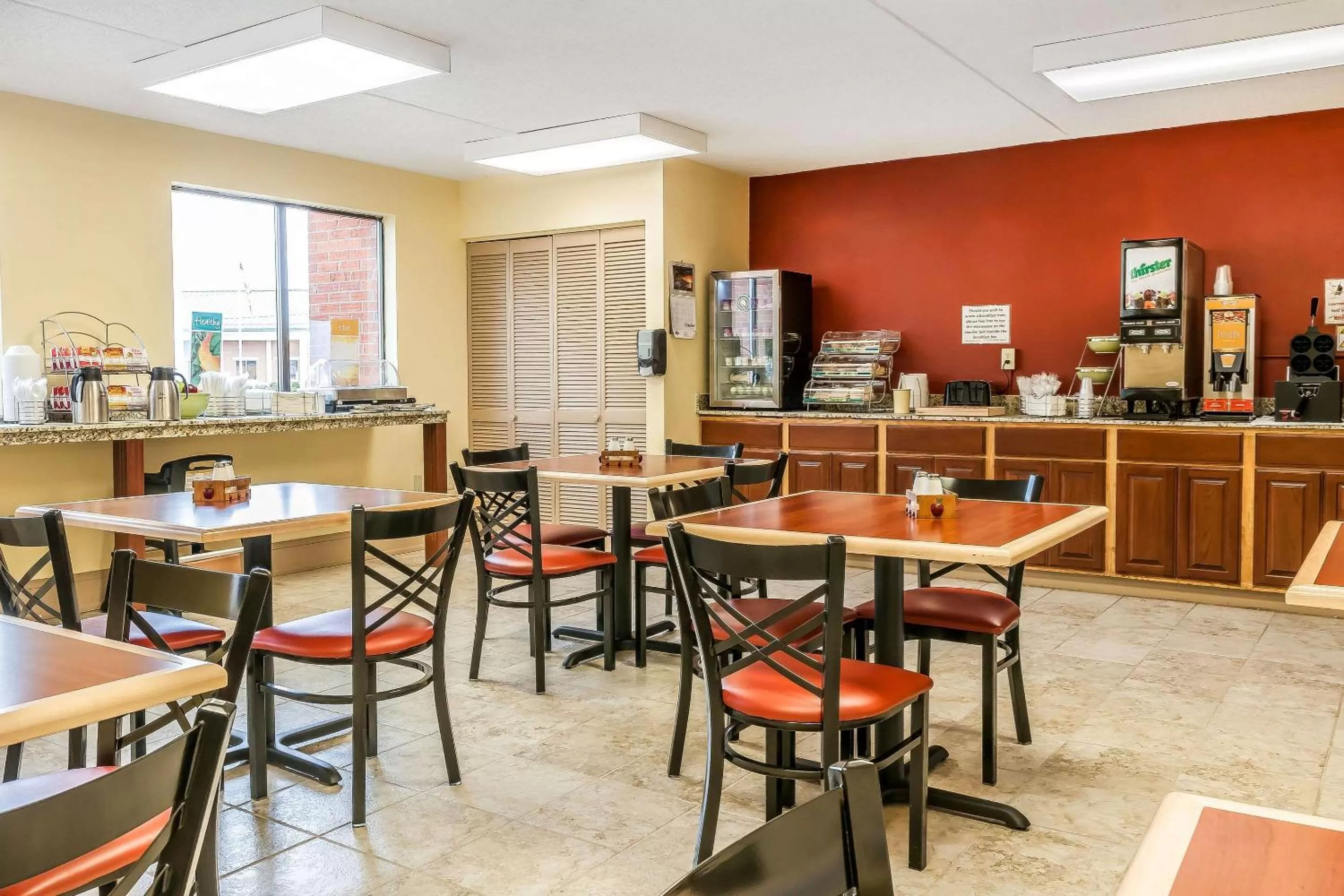 Restaurant/places to eat in Quality Inn Jackson