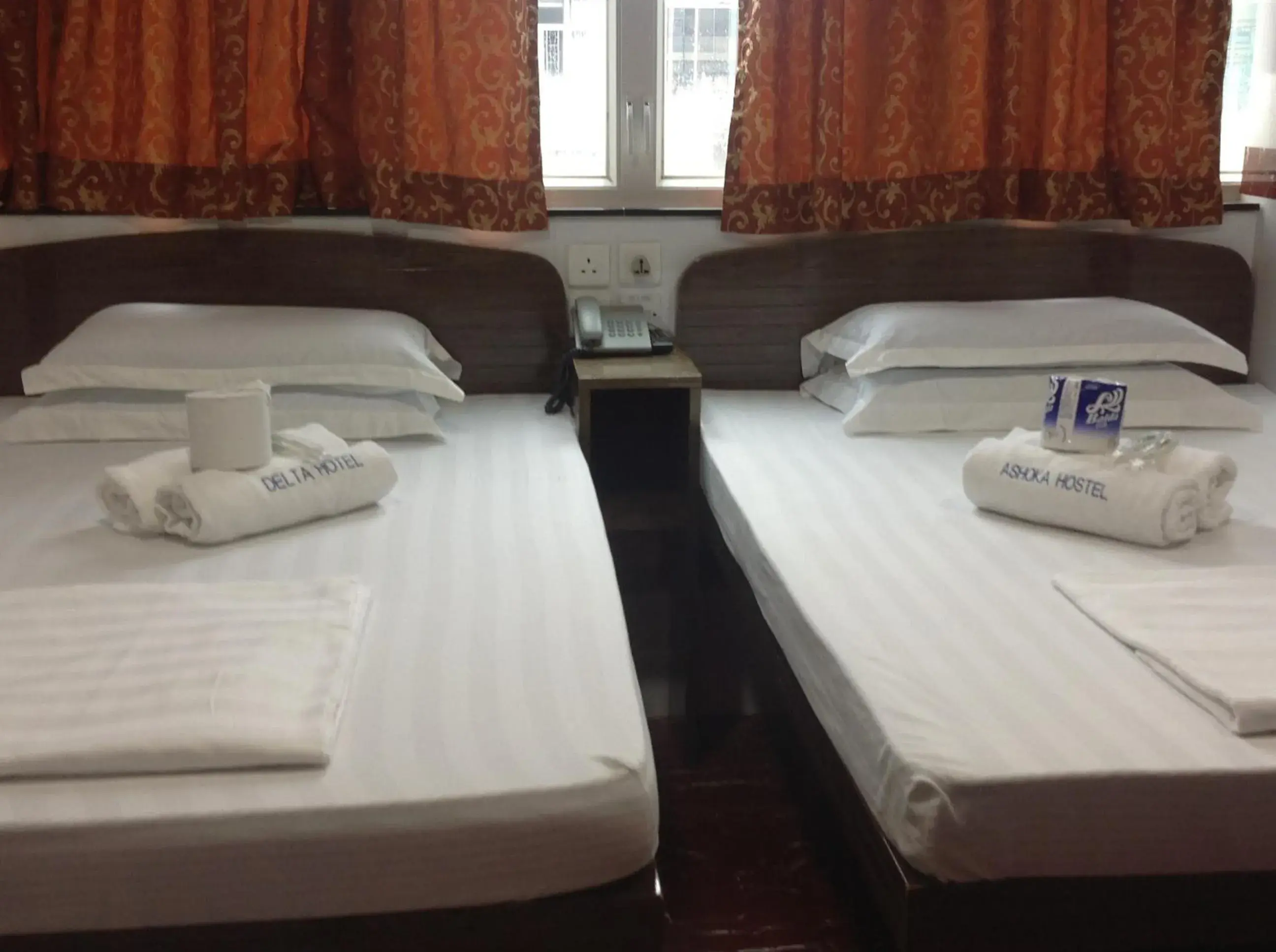 Bed, Room Photo in Woodstock Hostel
