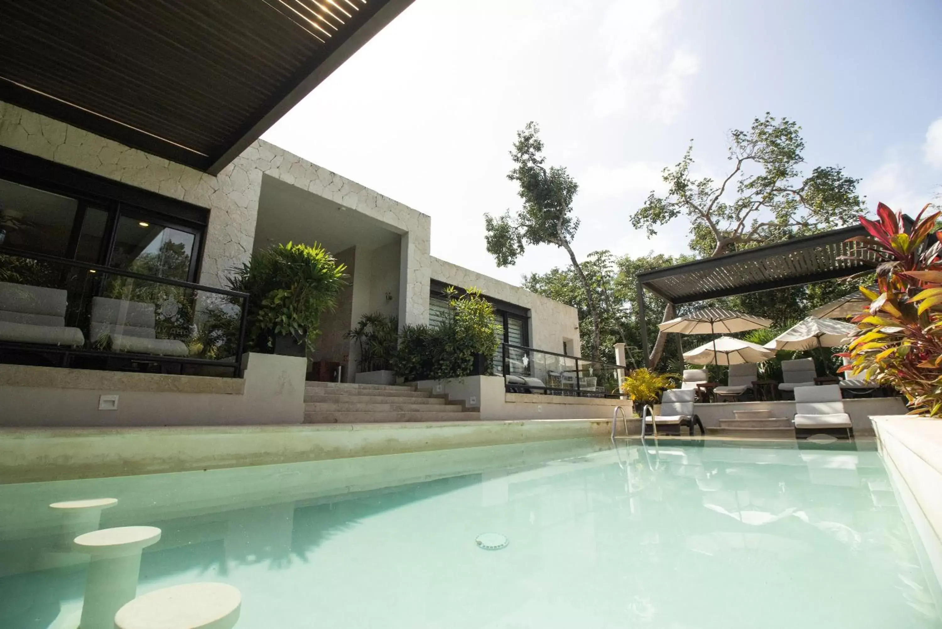 Swimming Pool in Xaha Villas Suites & Golf Resort