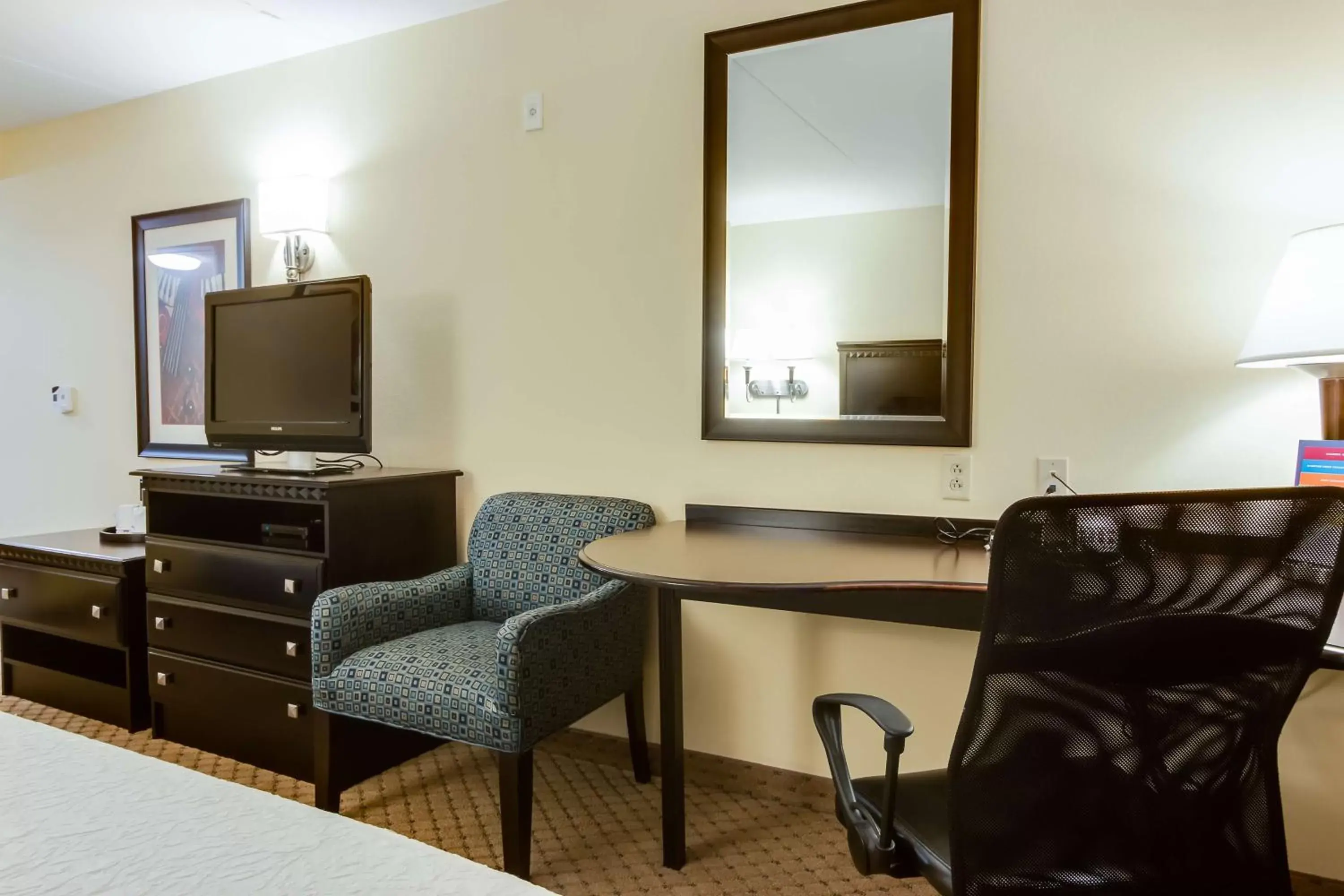 Bed, Seating Area in Hampton Inn & Suites Mount Juliet