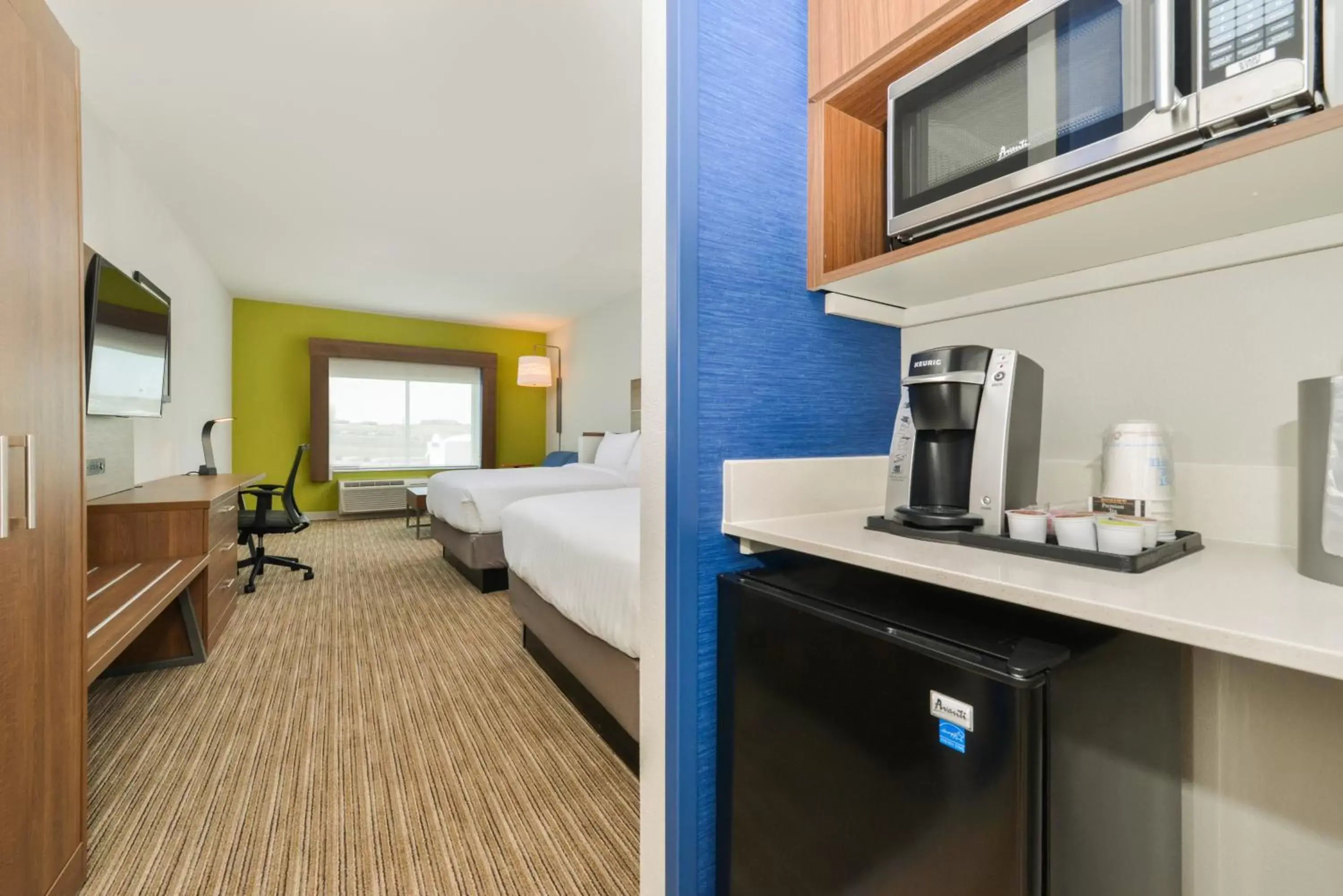 Photo of the whole room, Bed in Holiday Inn Express & Suites - Chadron by IHG Photo of the whole room, Bed in Holiday Inn Express & Suites - Chadron by IHG