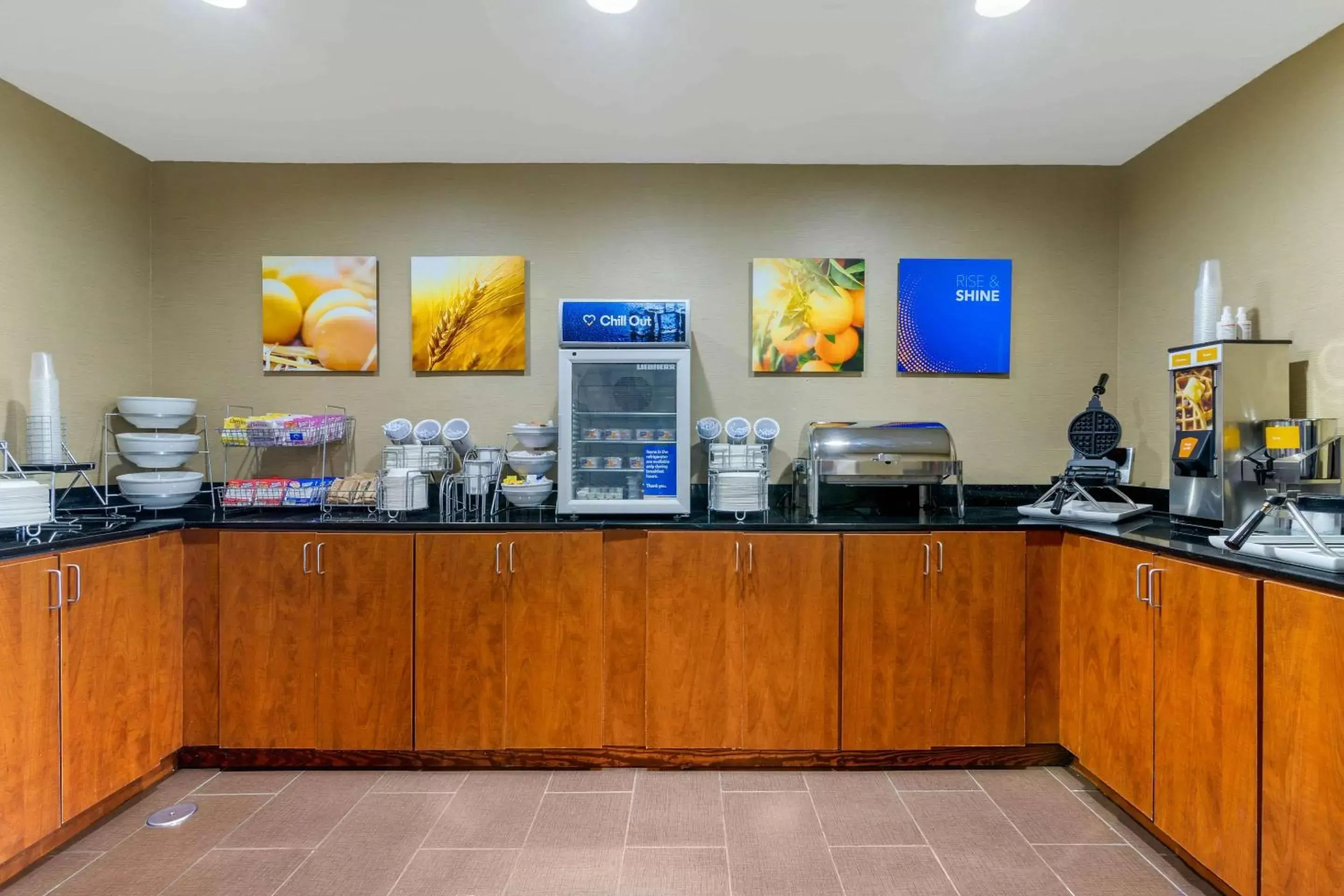 Restaurant/places to eat in Comfort Inn & Suites Macon West
