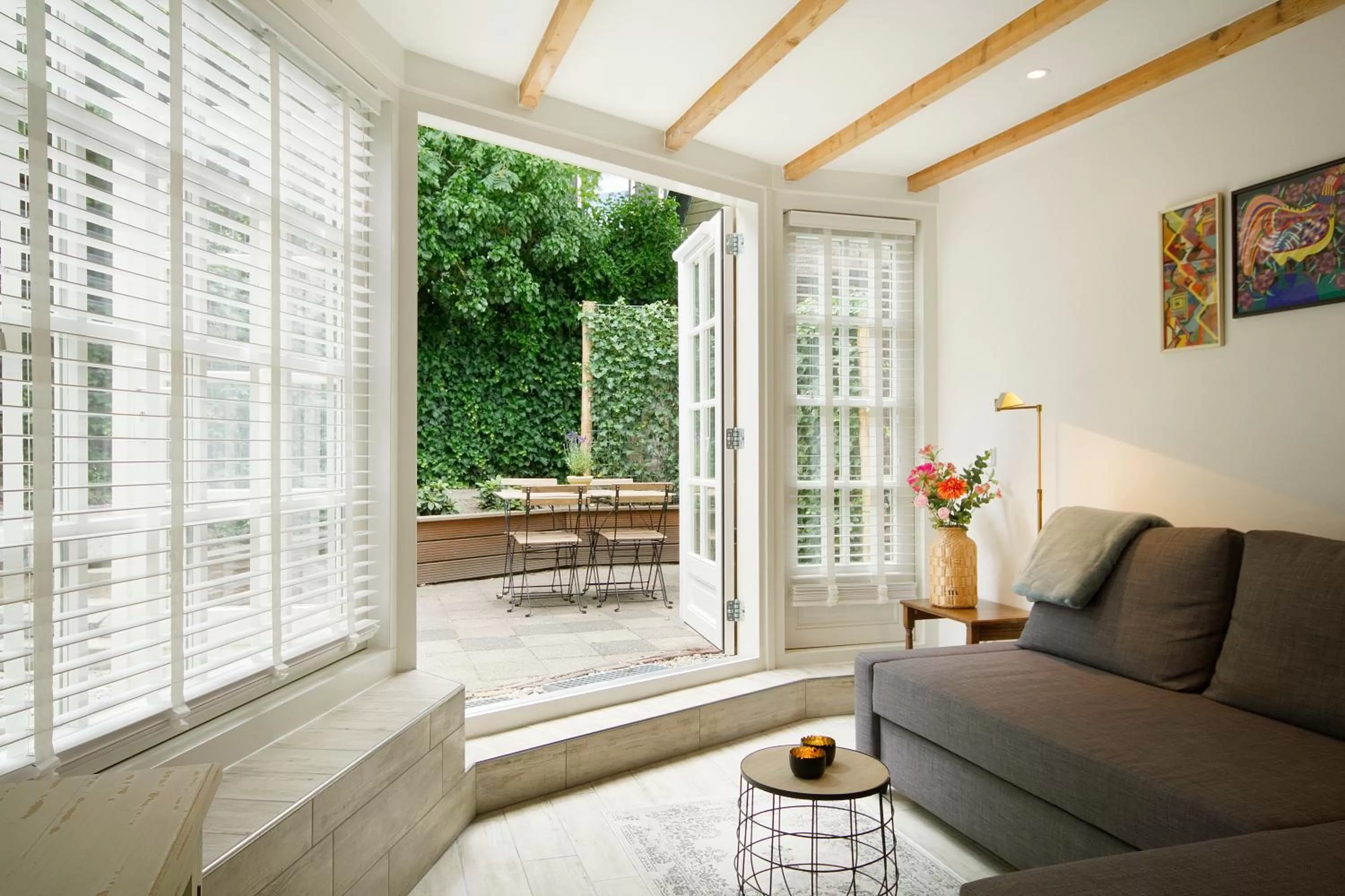 Garden view in "Karel de Grote" Bergen