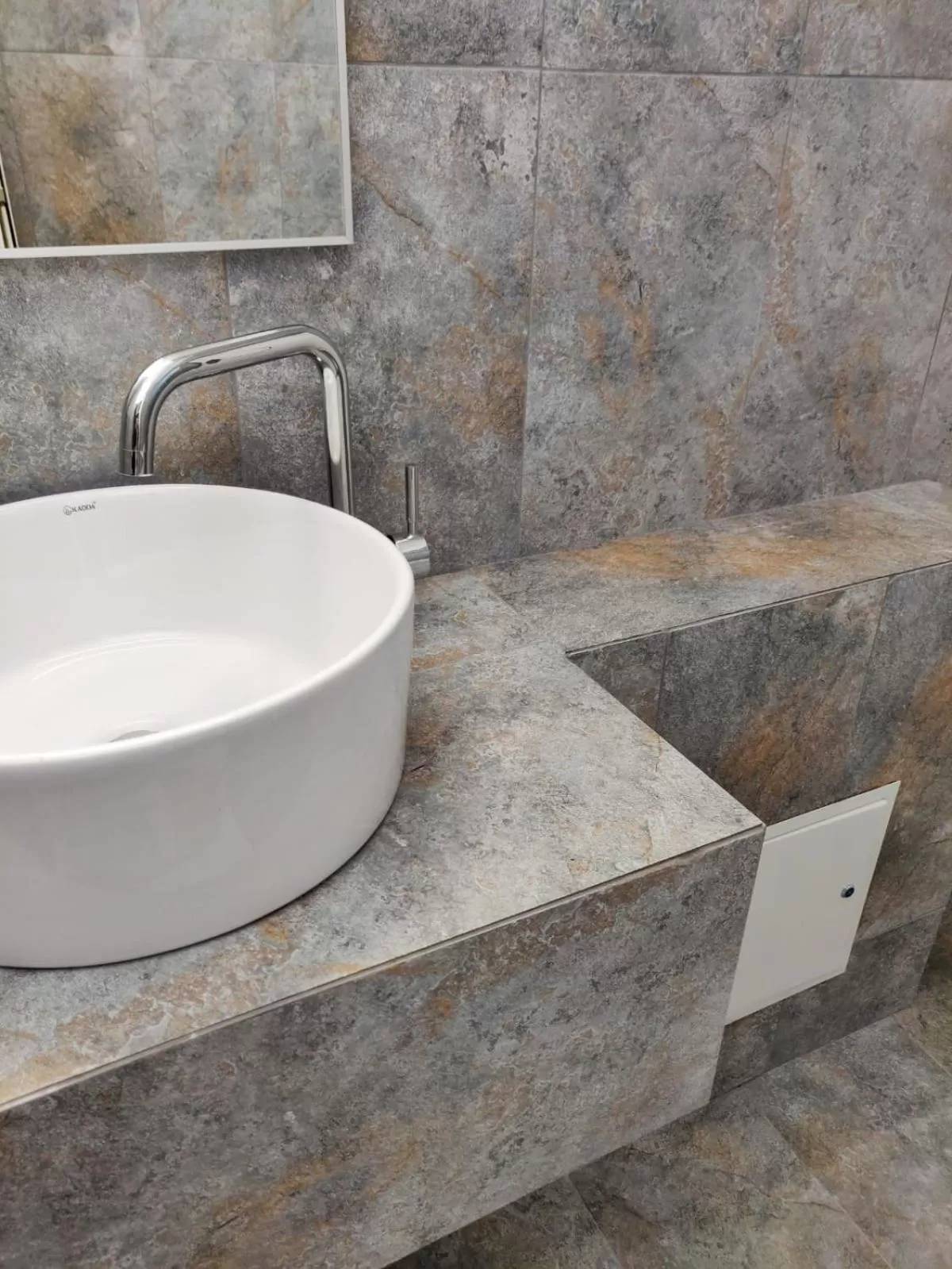 Bathroom in Pensiunea Pictorilor